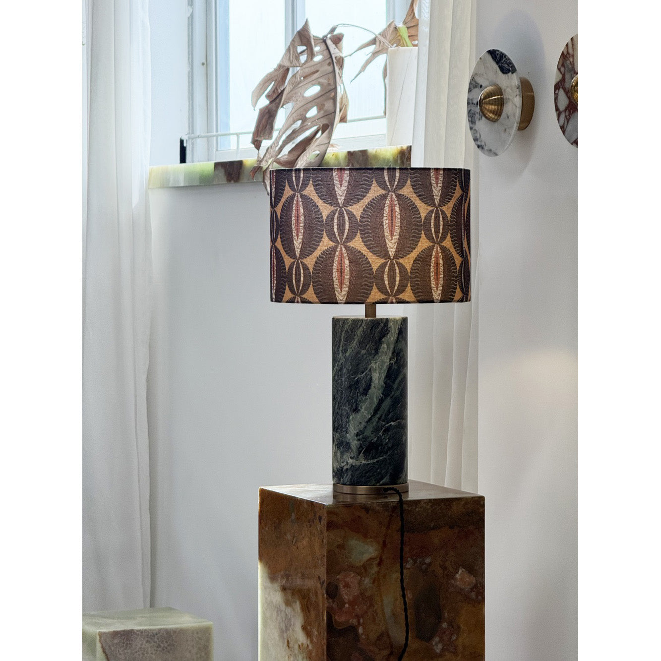 Gravity Table Lamp
