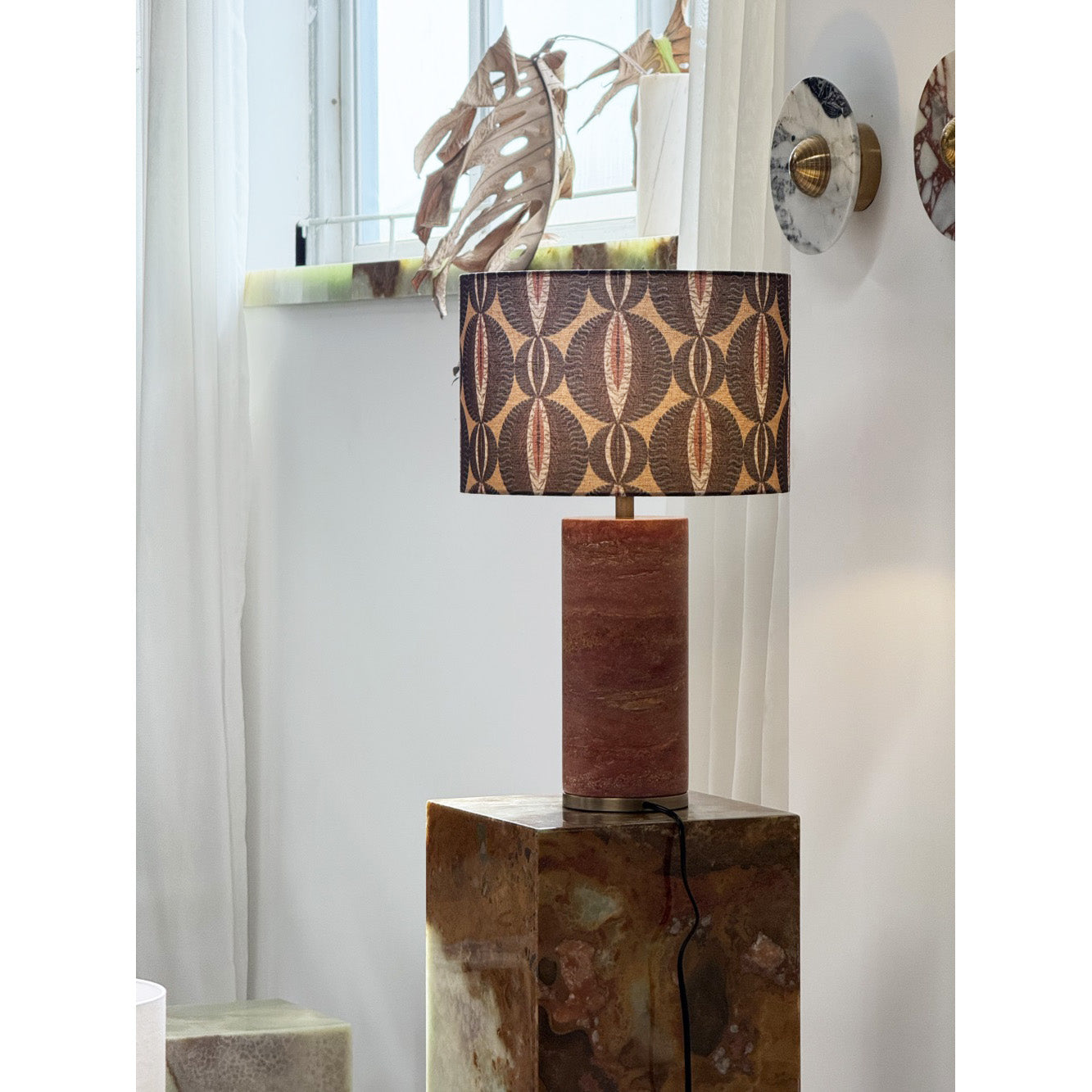 Gravity Table Lamp