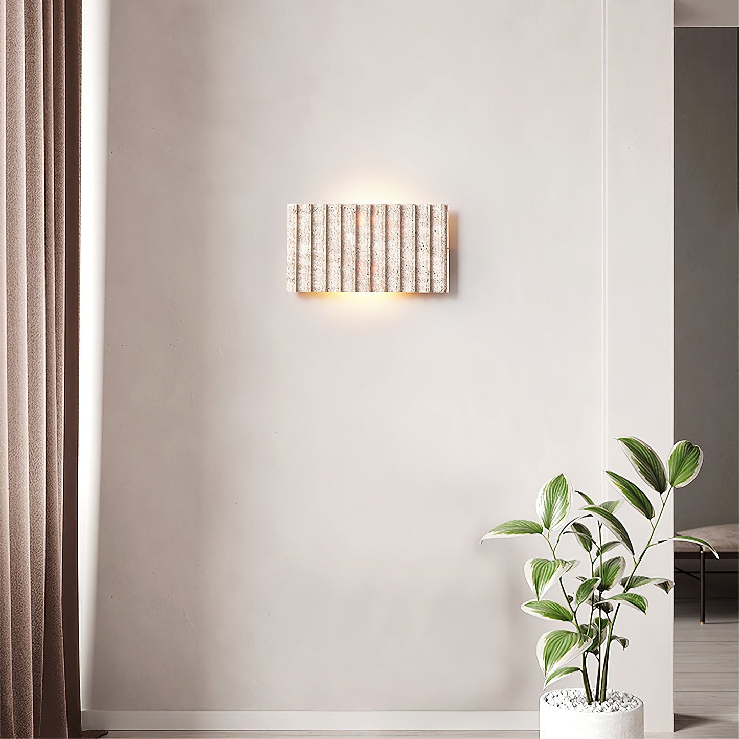 Grille Travertine wall lamp