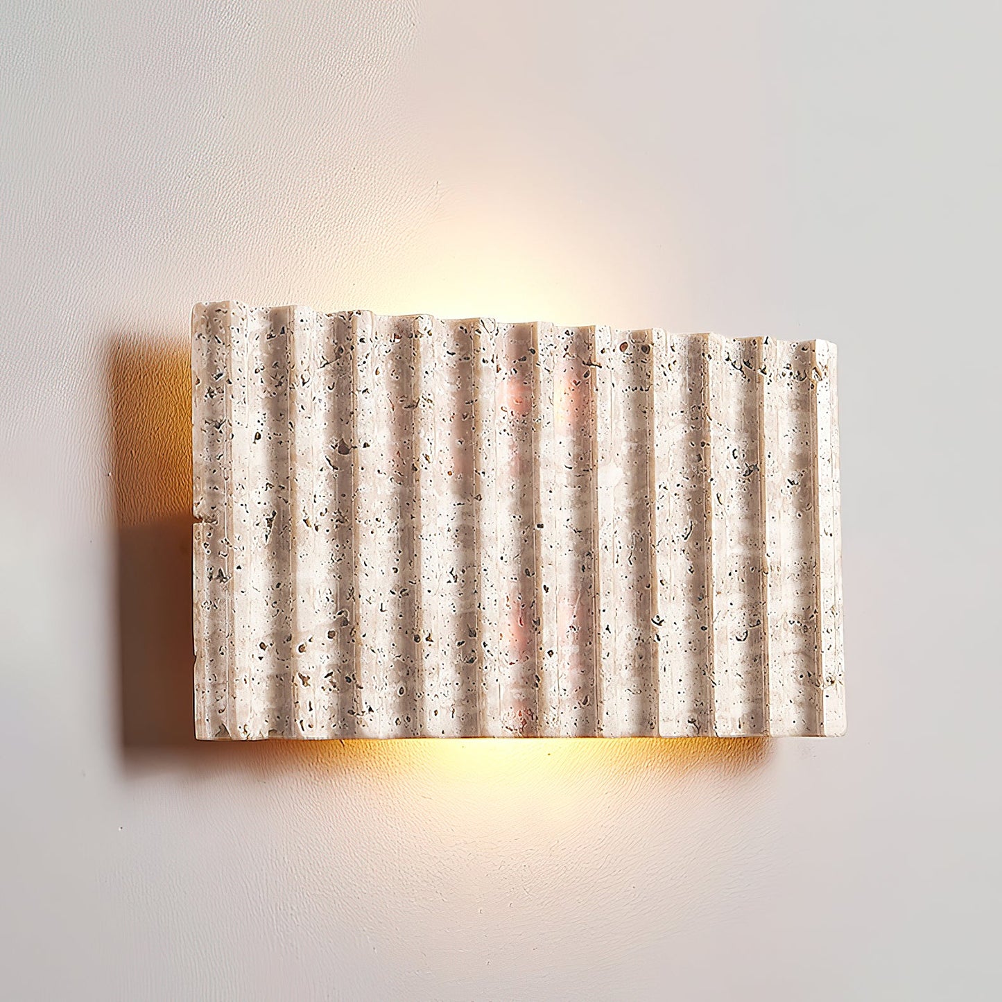 Grille Travertine wall lamp