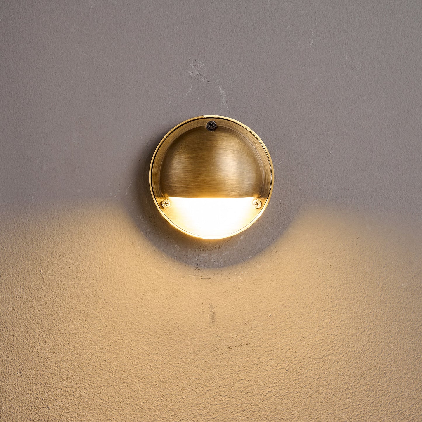 Hardy Wall Lamp
