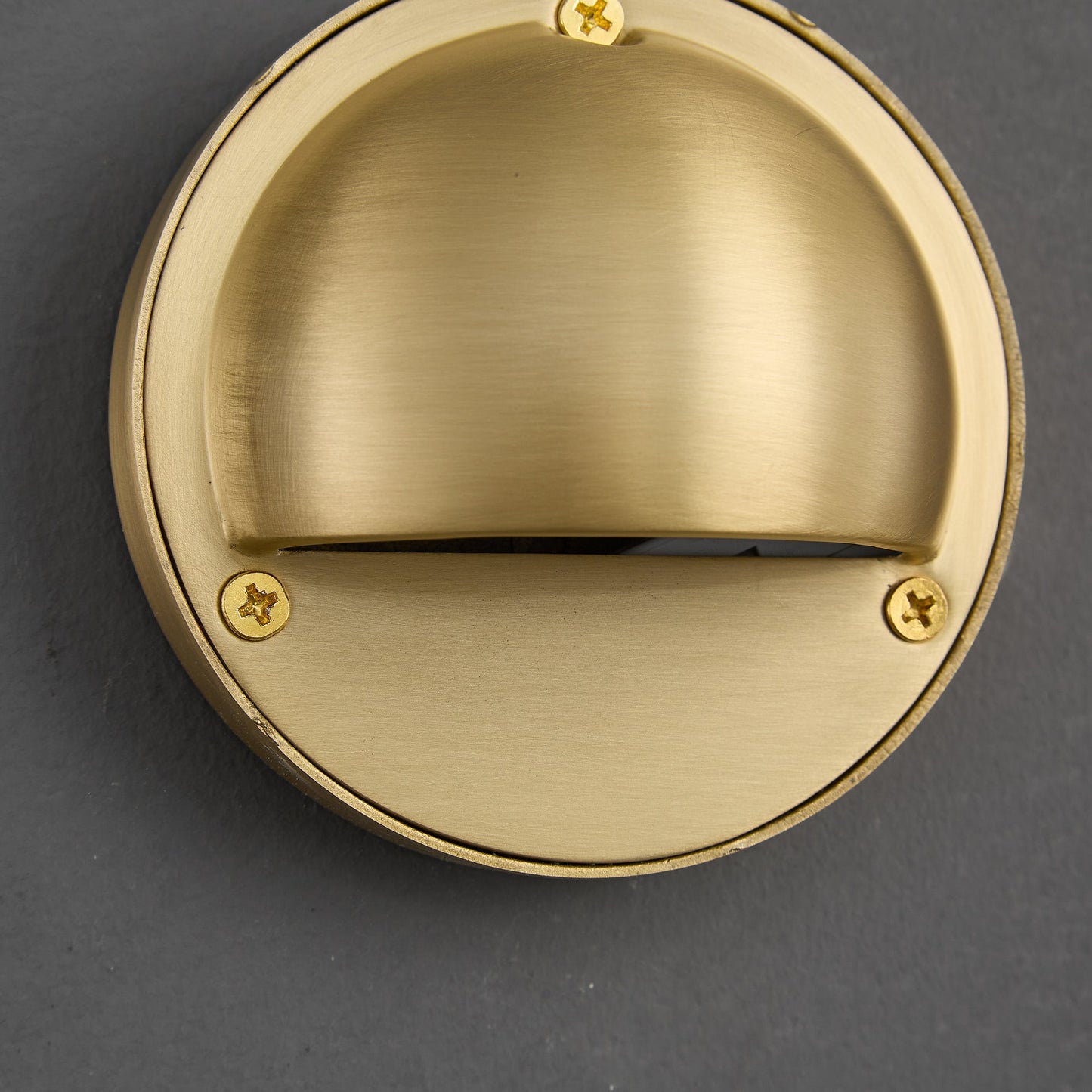 Hardy Wall Lamp