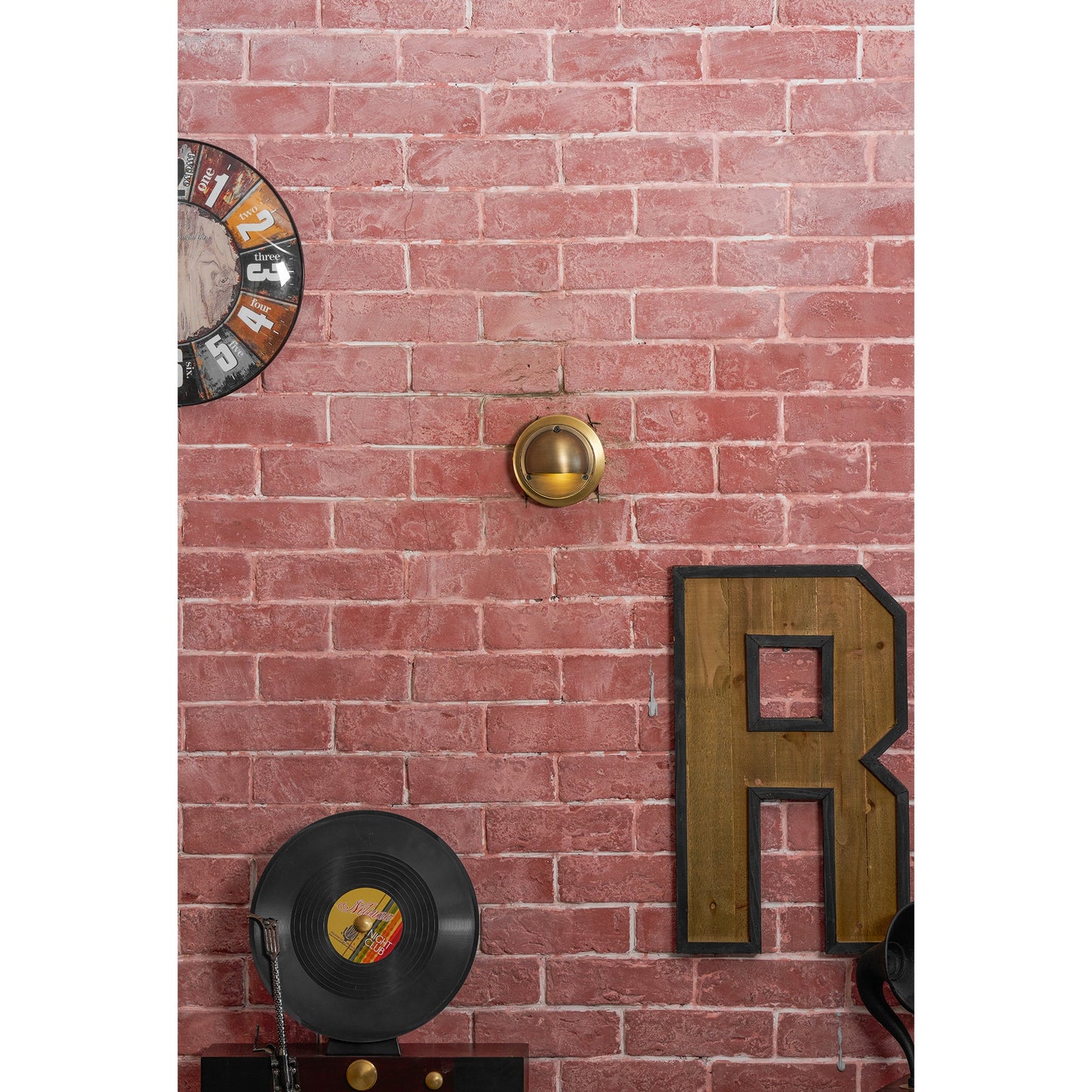 Hardy Wall Lamp