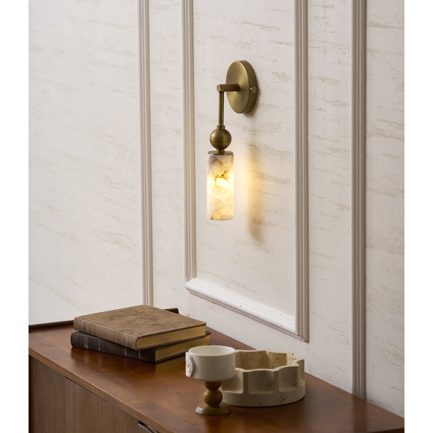 Harlin Alabaster Wall Lamp