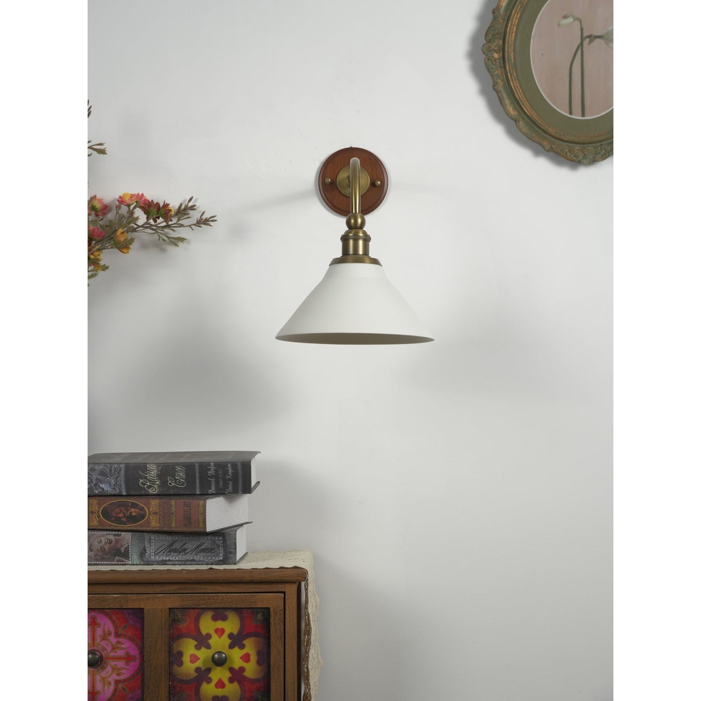 Heirloom Ceramic Wall Lamp