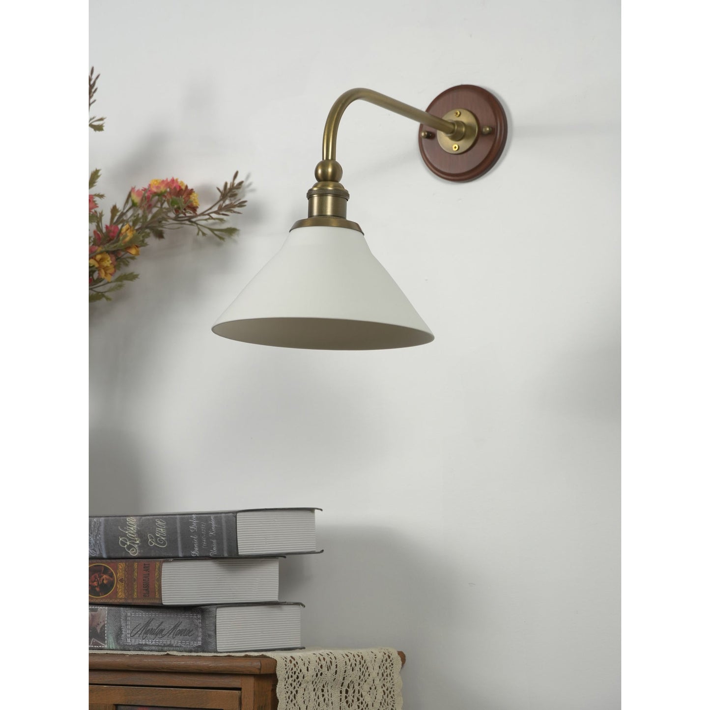 Heirloom Ceramic Wall Lamp