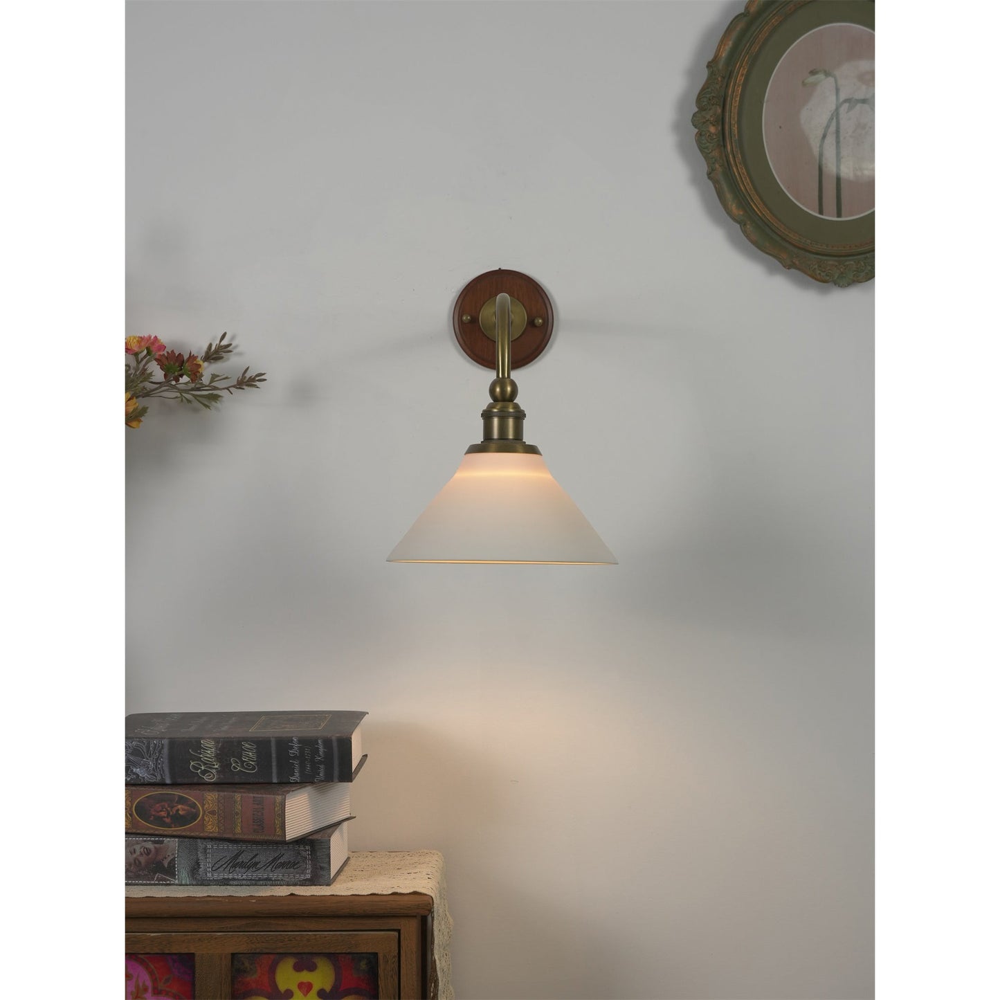 Heirloom Ceramic Wall Lamp