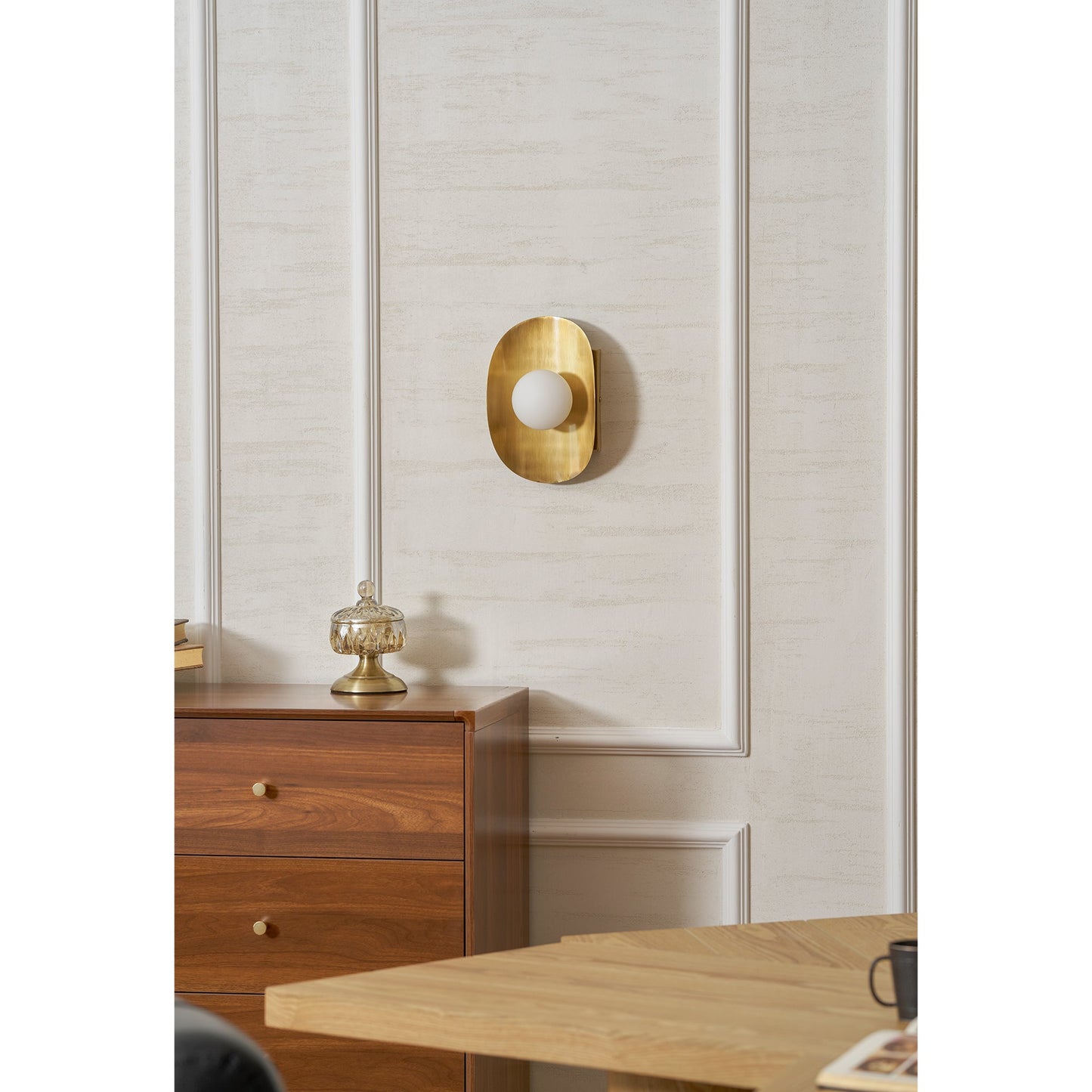 Hopper Wall Lamp