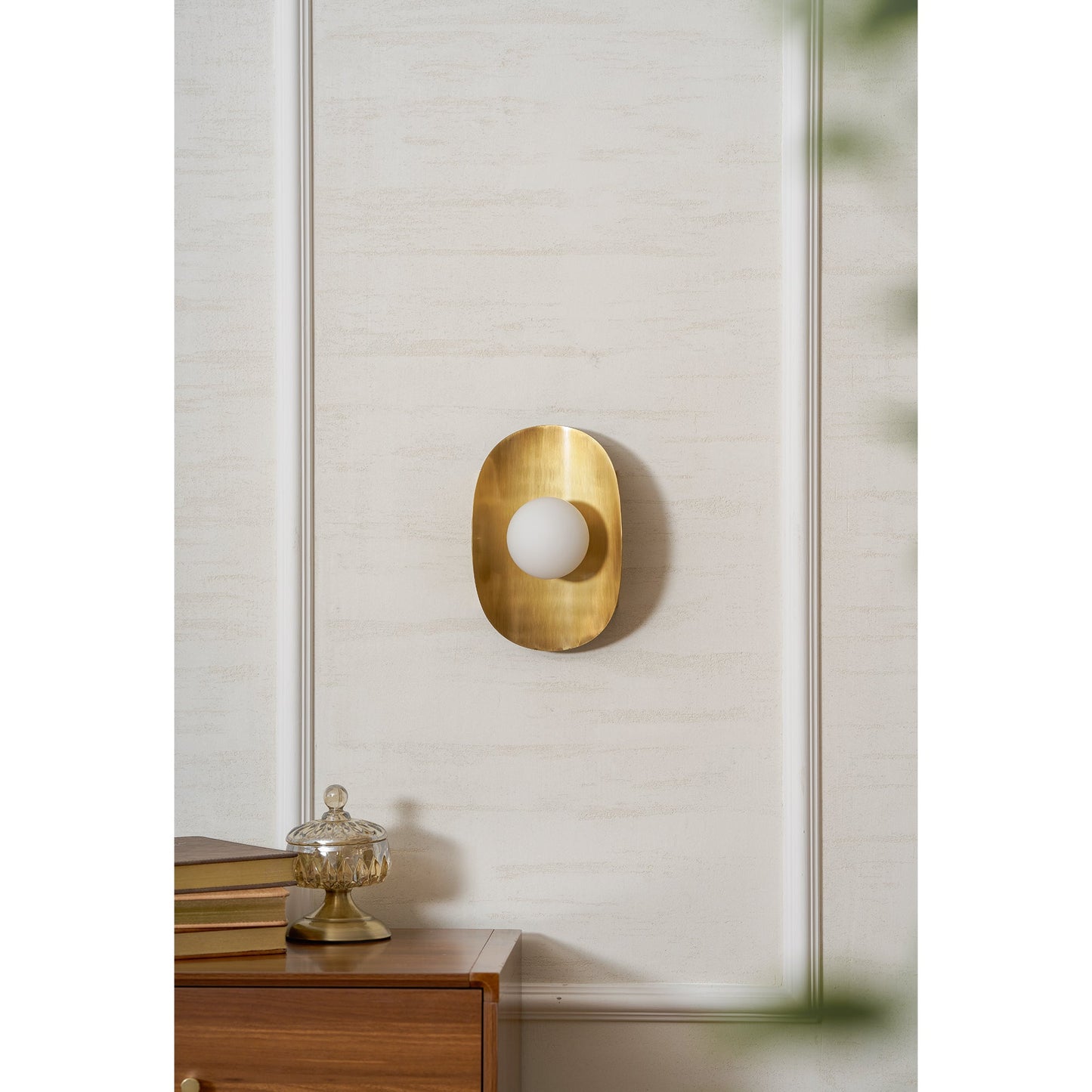 Hopper Wall Lamp