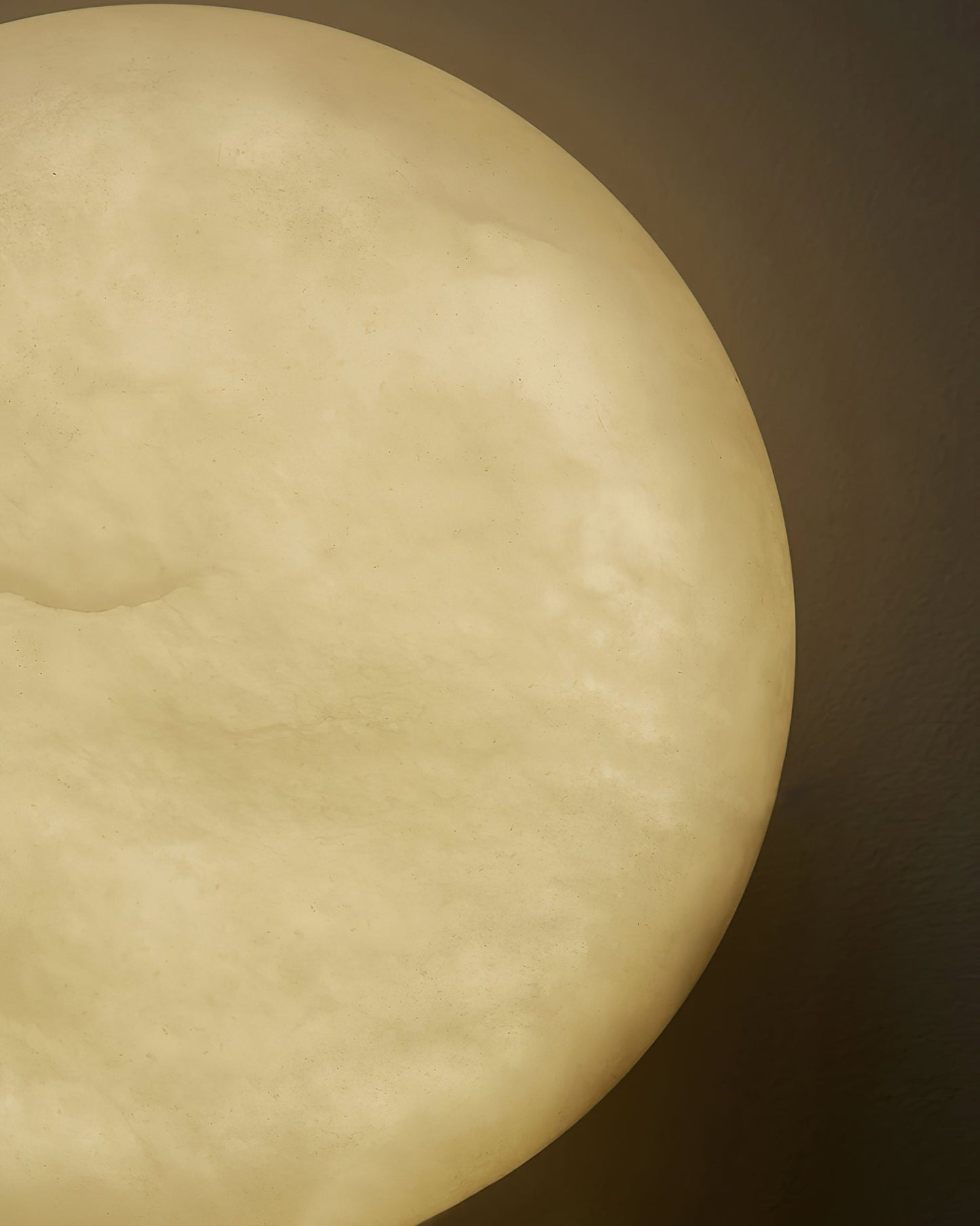 Iveala Single Alabaster Wall Lamp