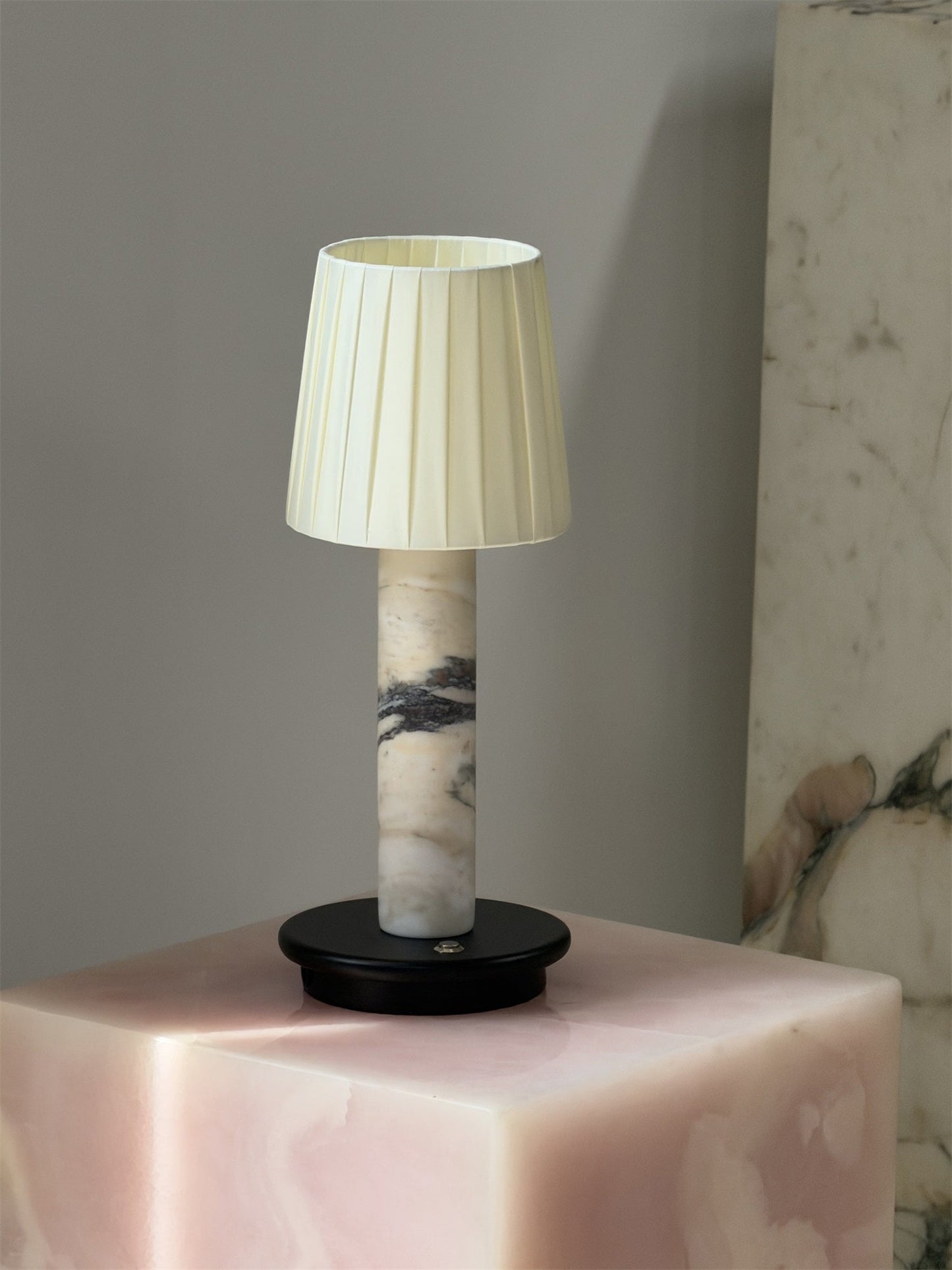 Jorgen Table Lamp (Built-in Battery)