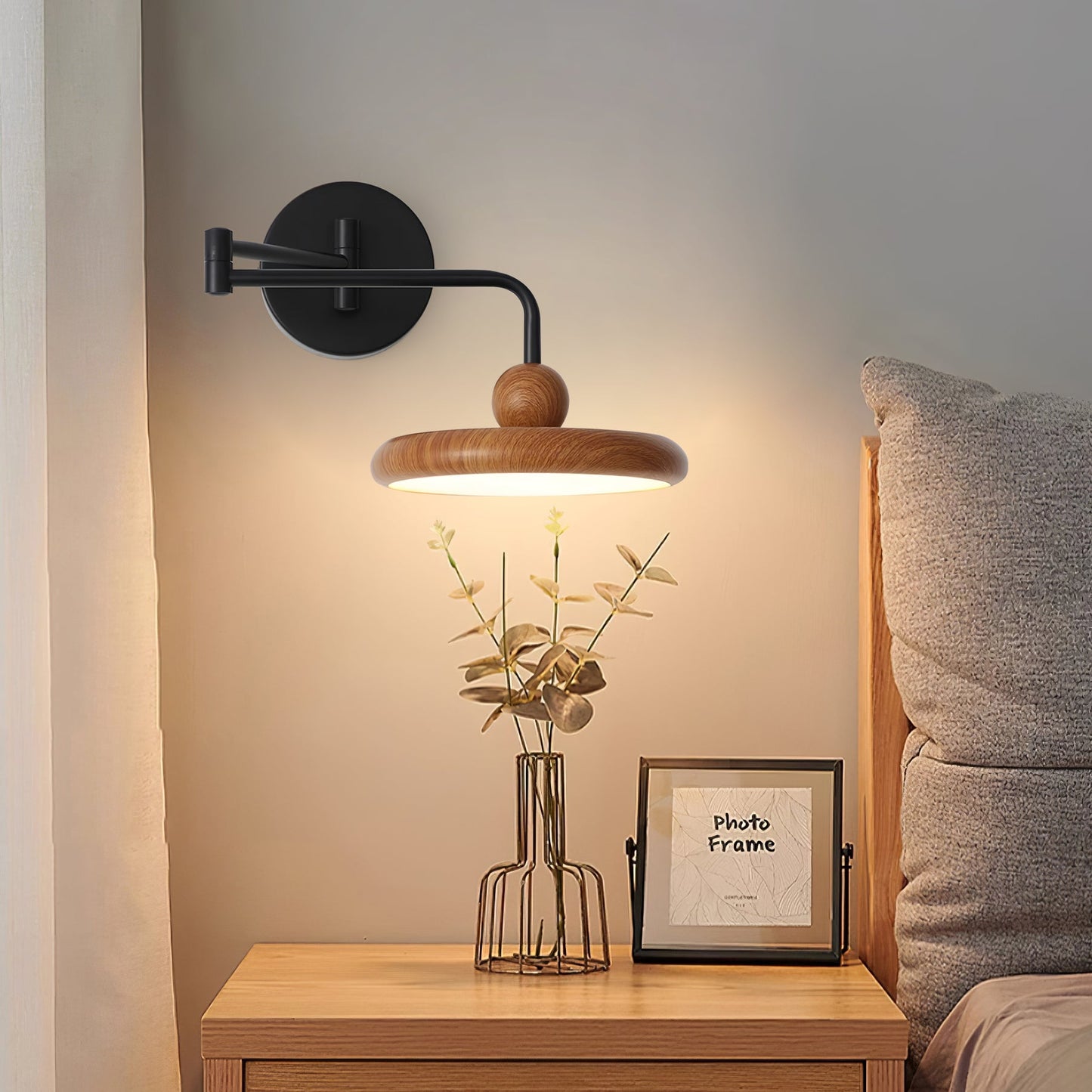 Karlin Wall Lamp
