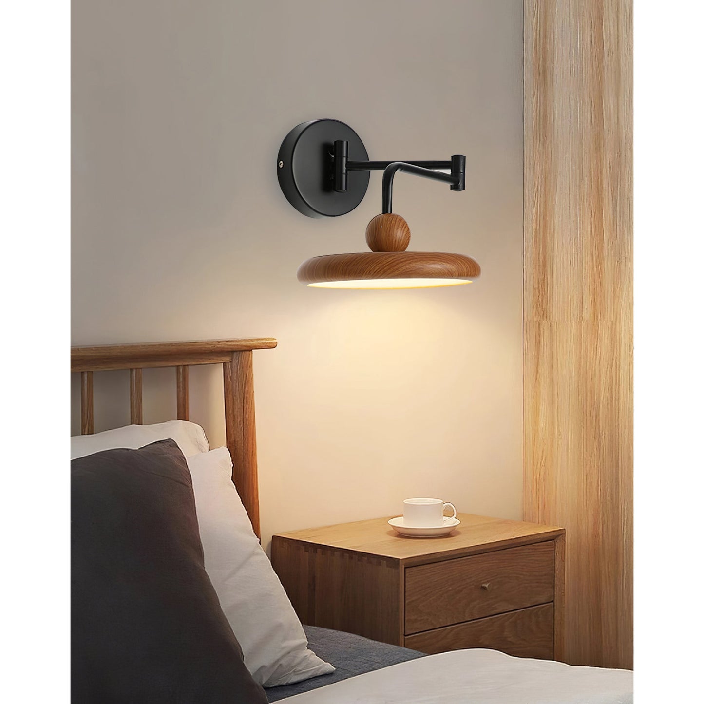 Karlin Wall Lamp