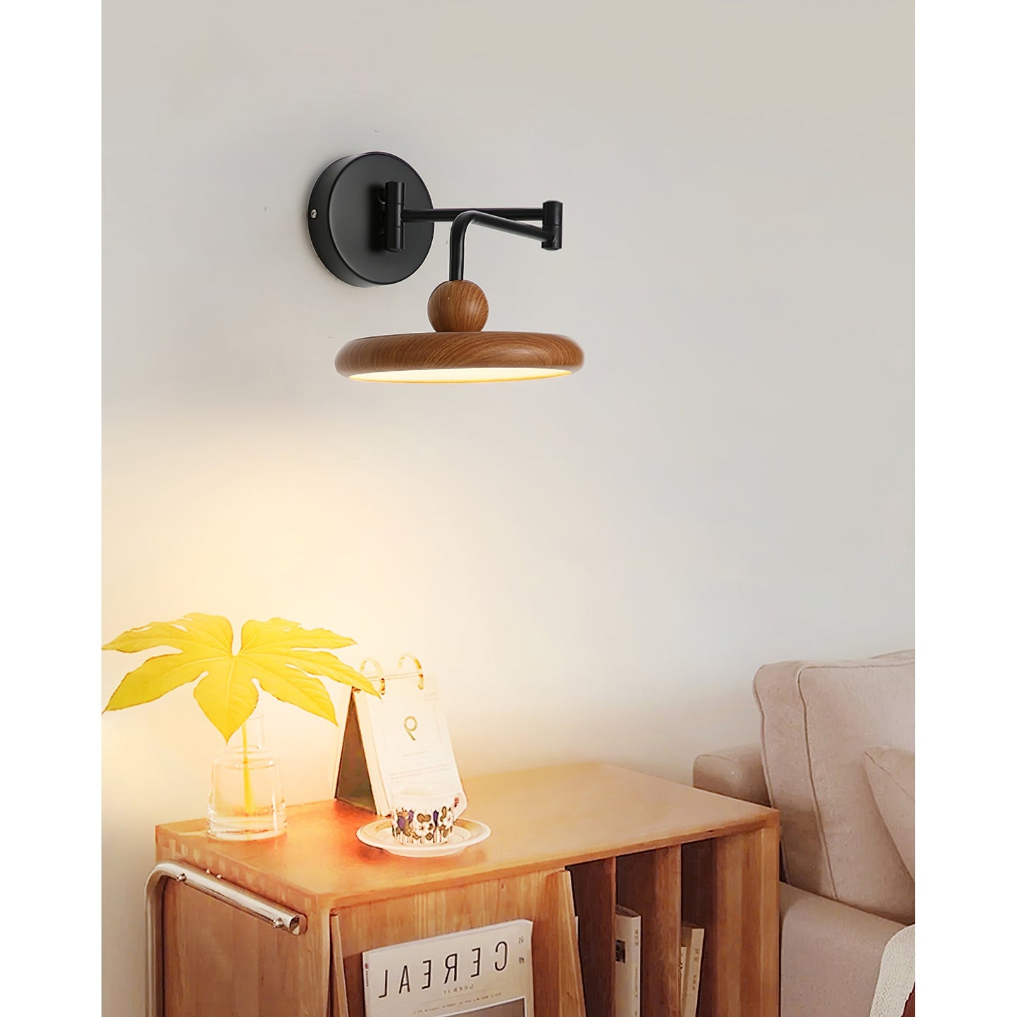 Karlin Wall Lamp