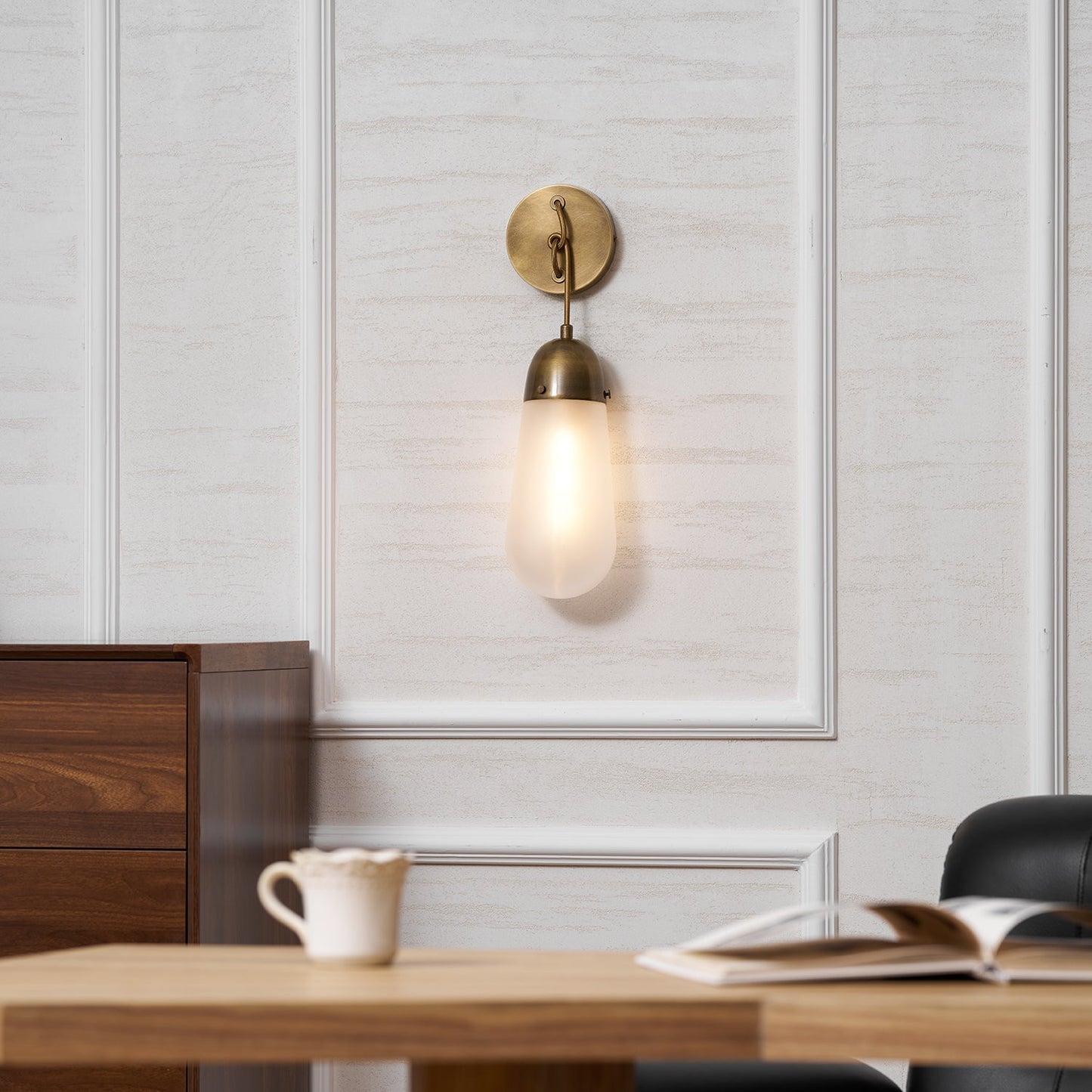 Lariat Wall Lamp
