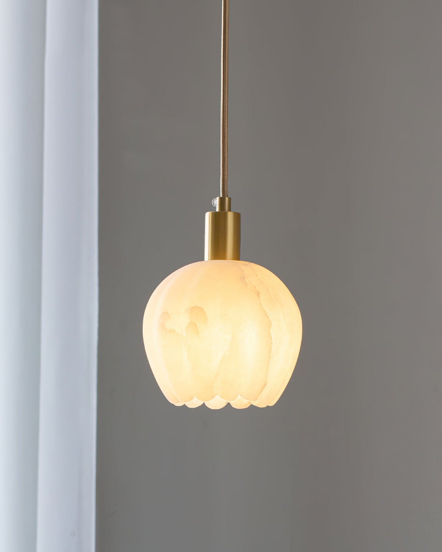 Lilin Alabaster Pendant Light