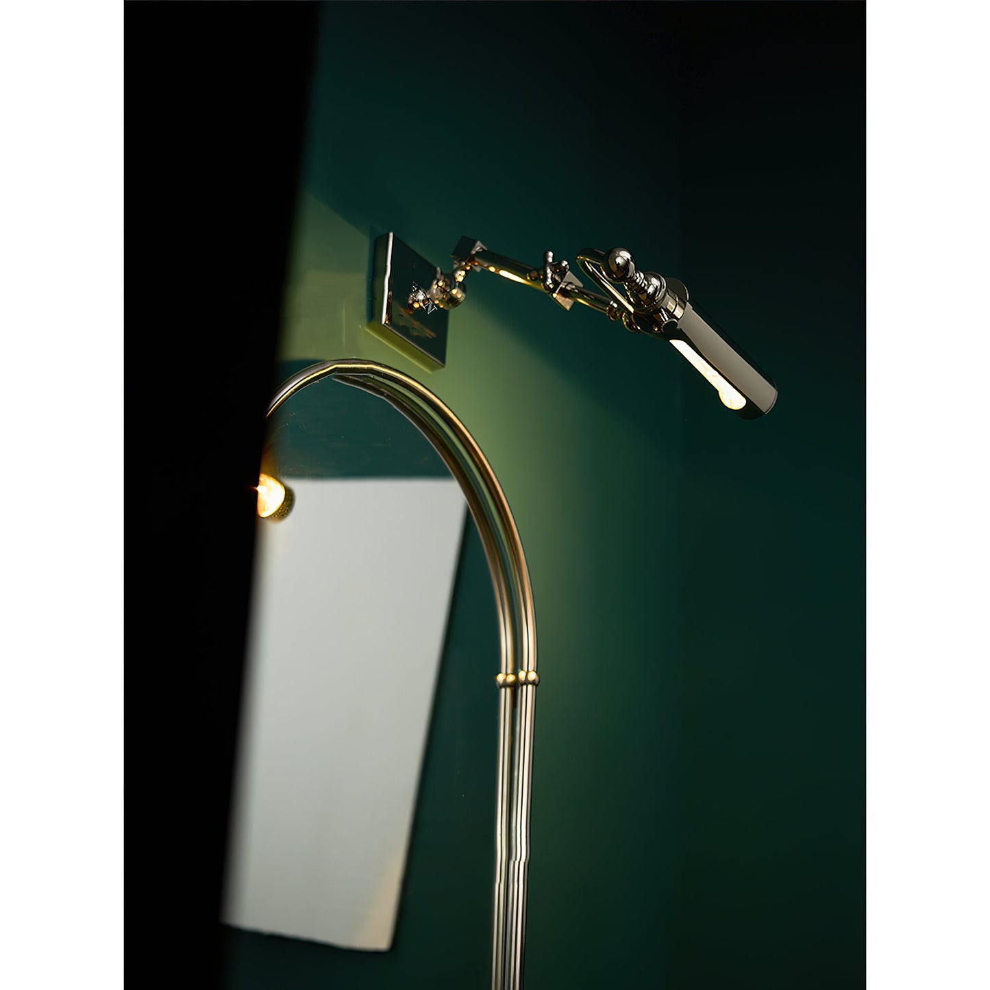 Luca Wall Lamp