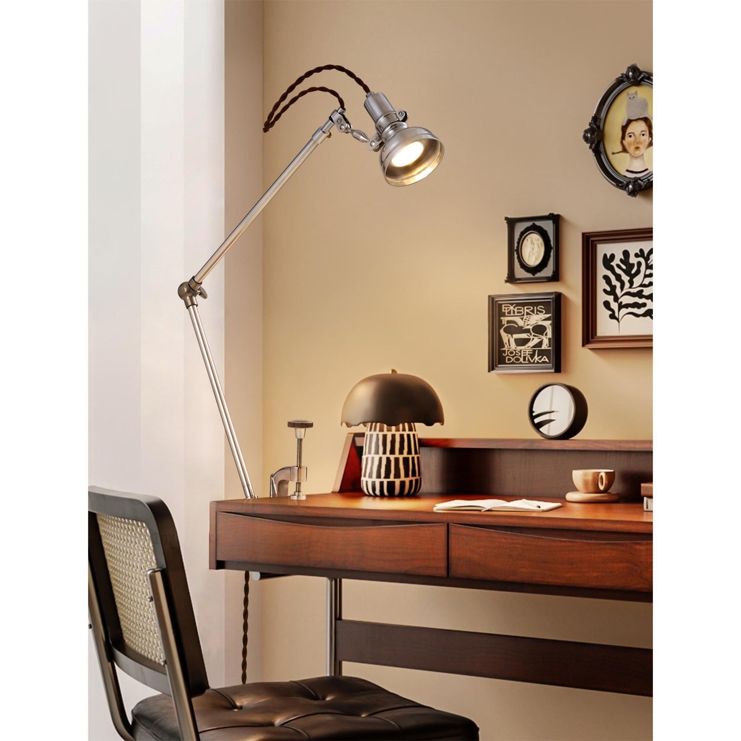 Lumina Articulated Table Lamp