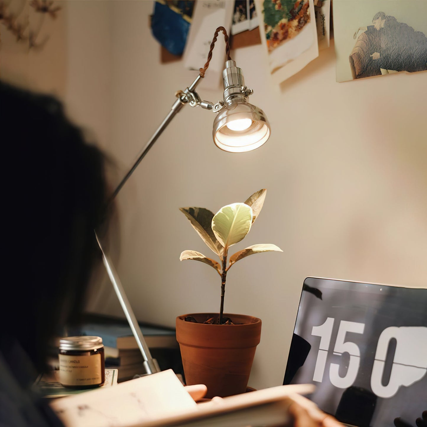 Lumina Articulated Table Lamp