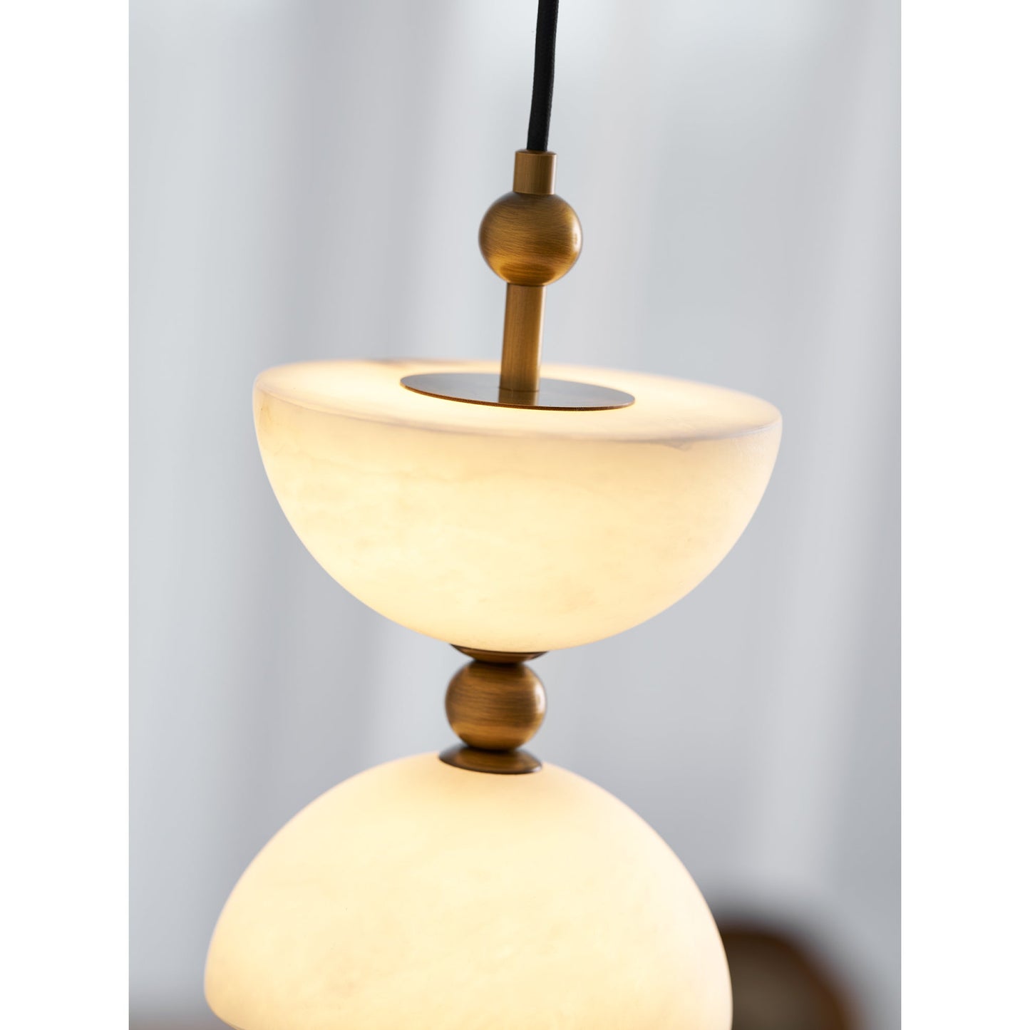 Lyra Alabaster Pendant Lamp