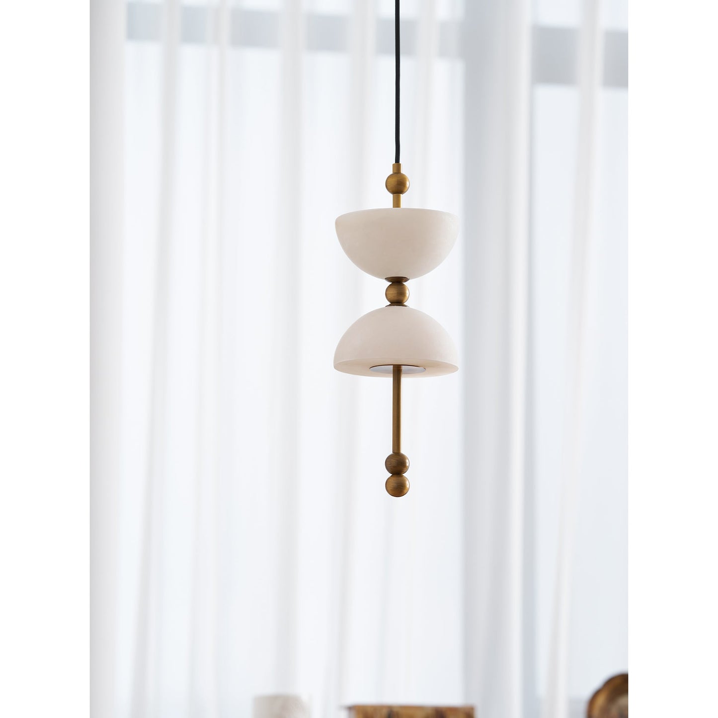 Lyra Alabaster Pendant Lamp