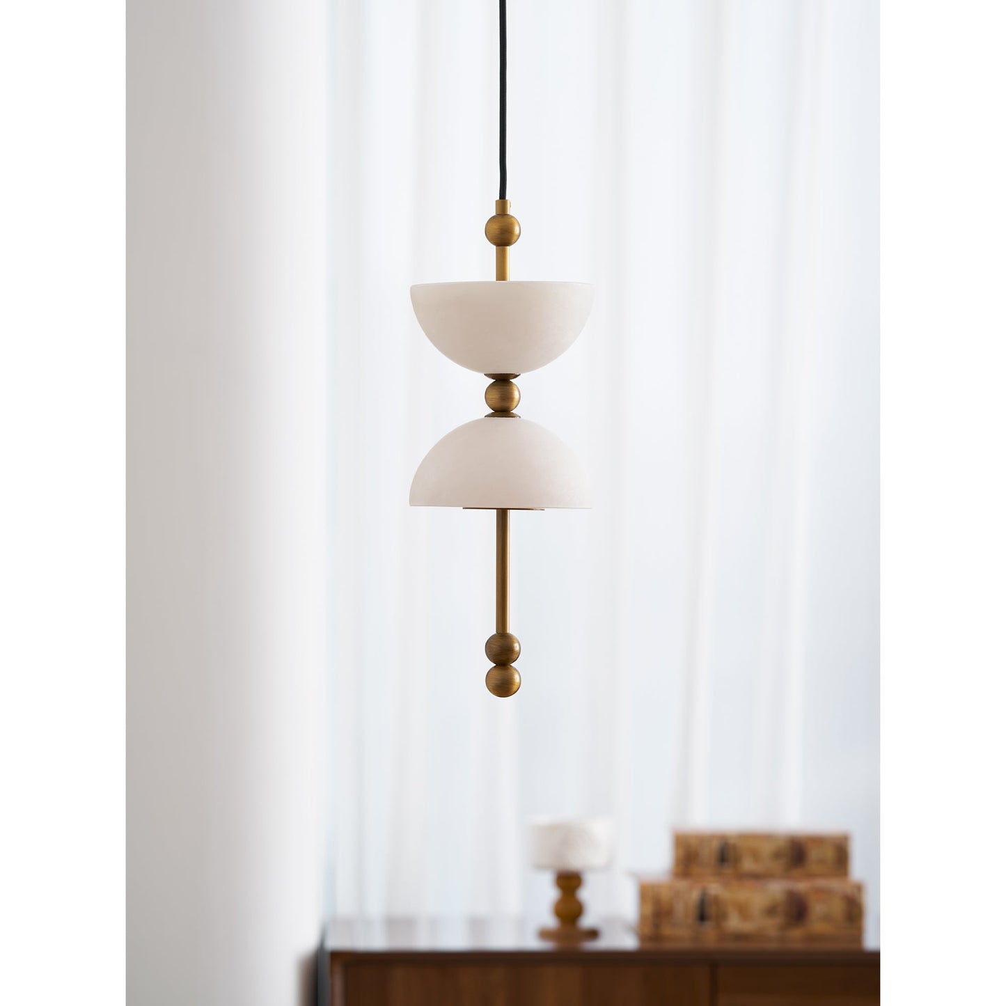 Lyra Alabaster Pendant Lamp
