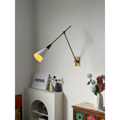 Magari Wall Lamp