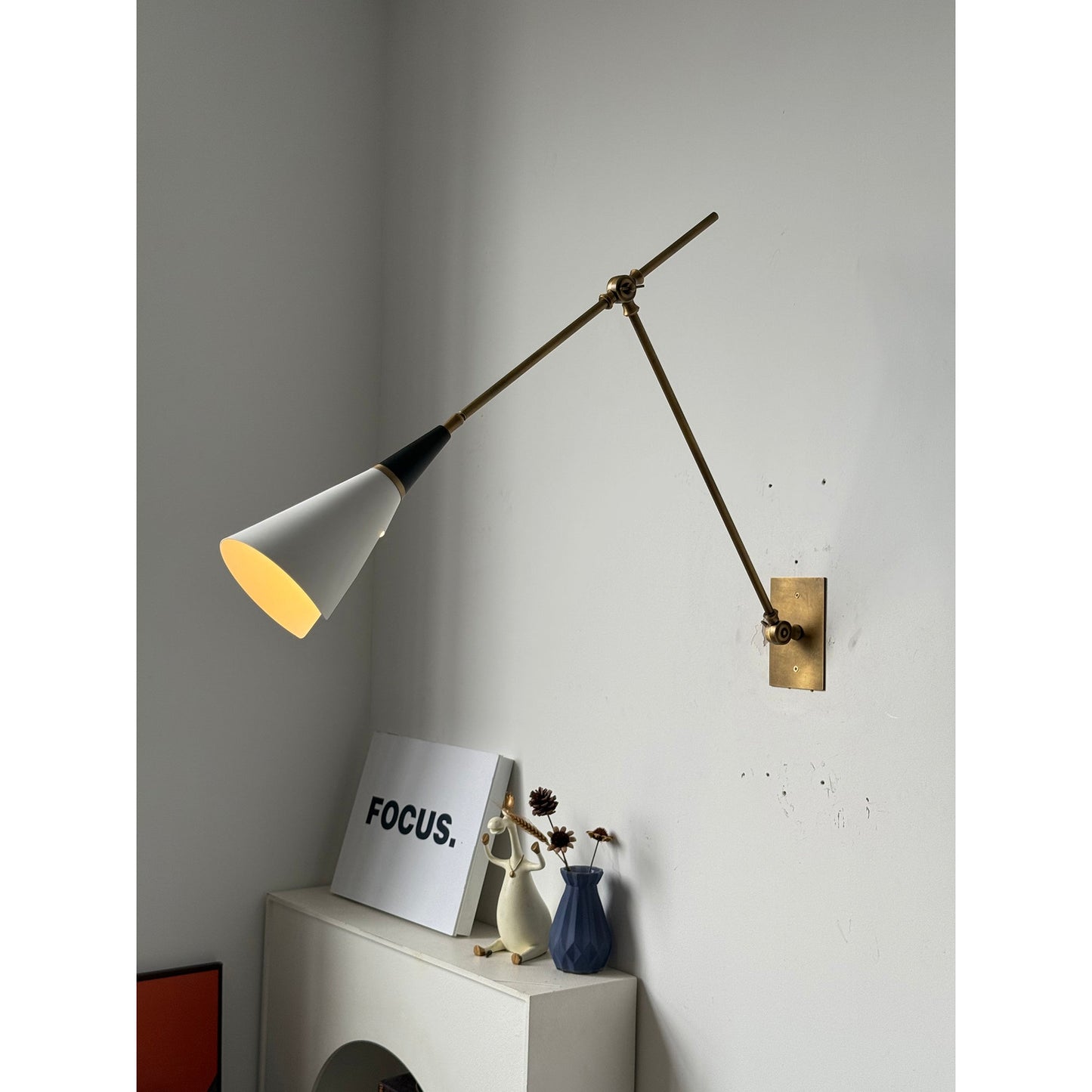 Magari Wall Lamp