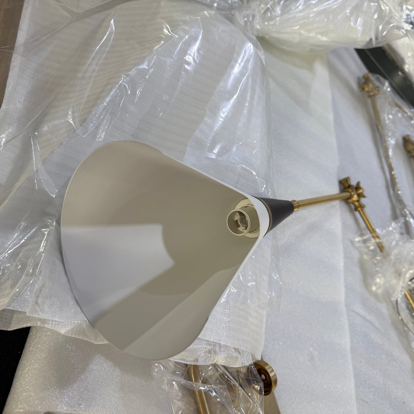 Magari Wall Lamp