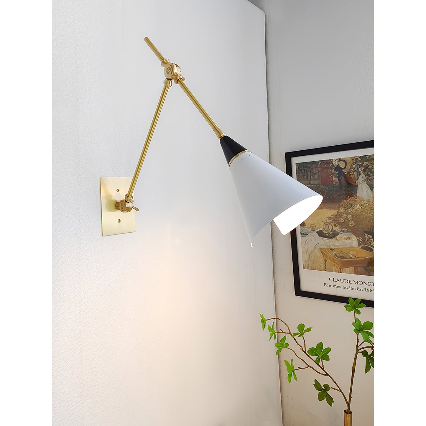 Magari Wall Lamp