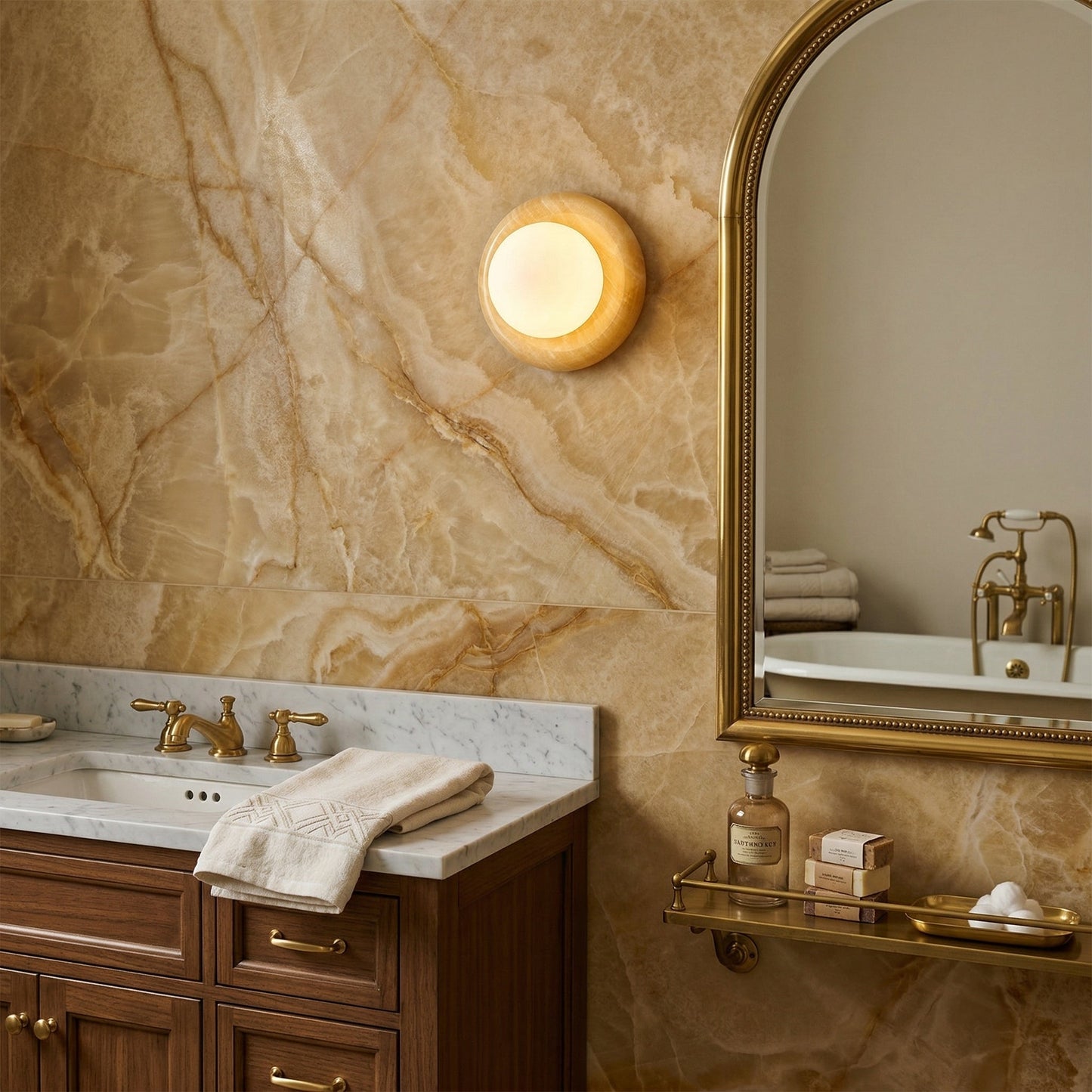 Novi Onyx Wall Lamp