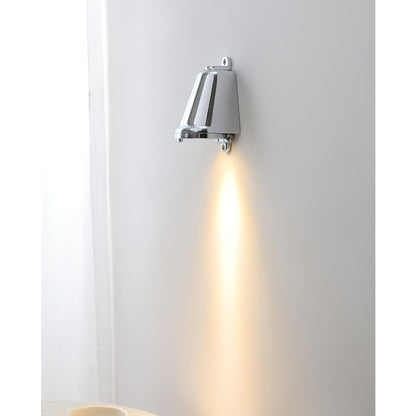 Mast Wall Lamp