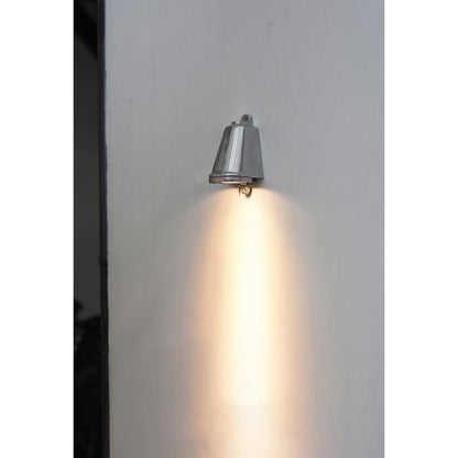 Mast Wall Lamp