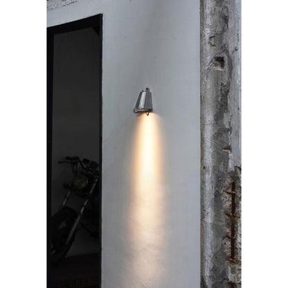 Mast Wall Lamp