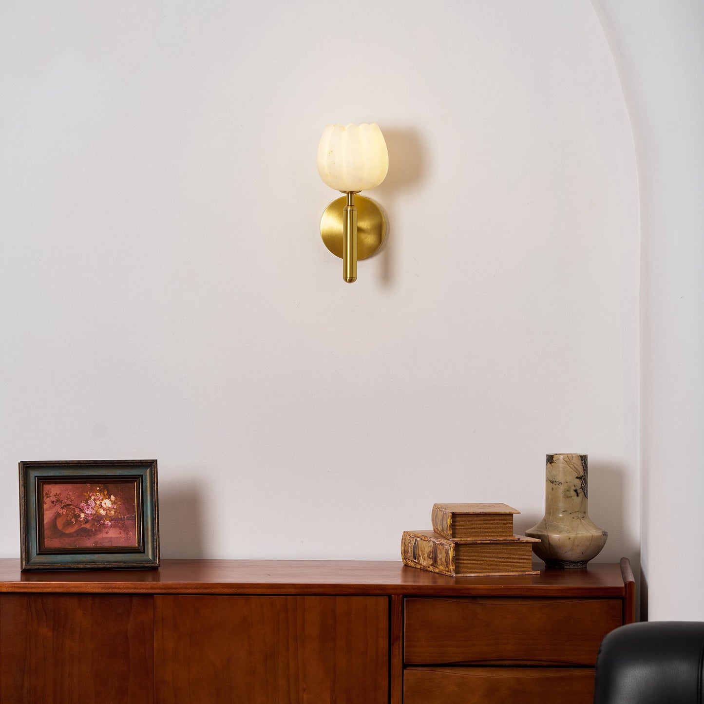 Mian Alabaster Wall Lamp