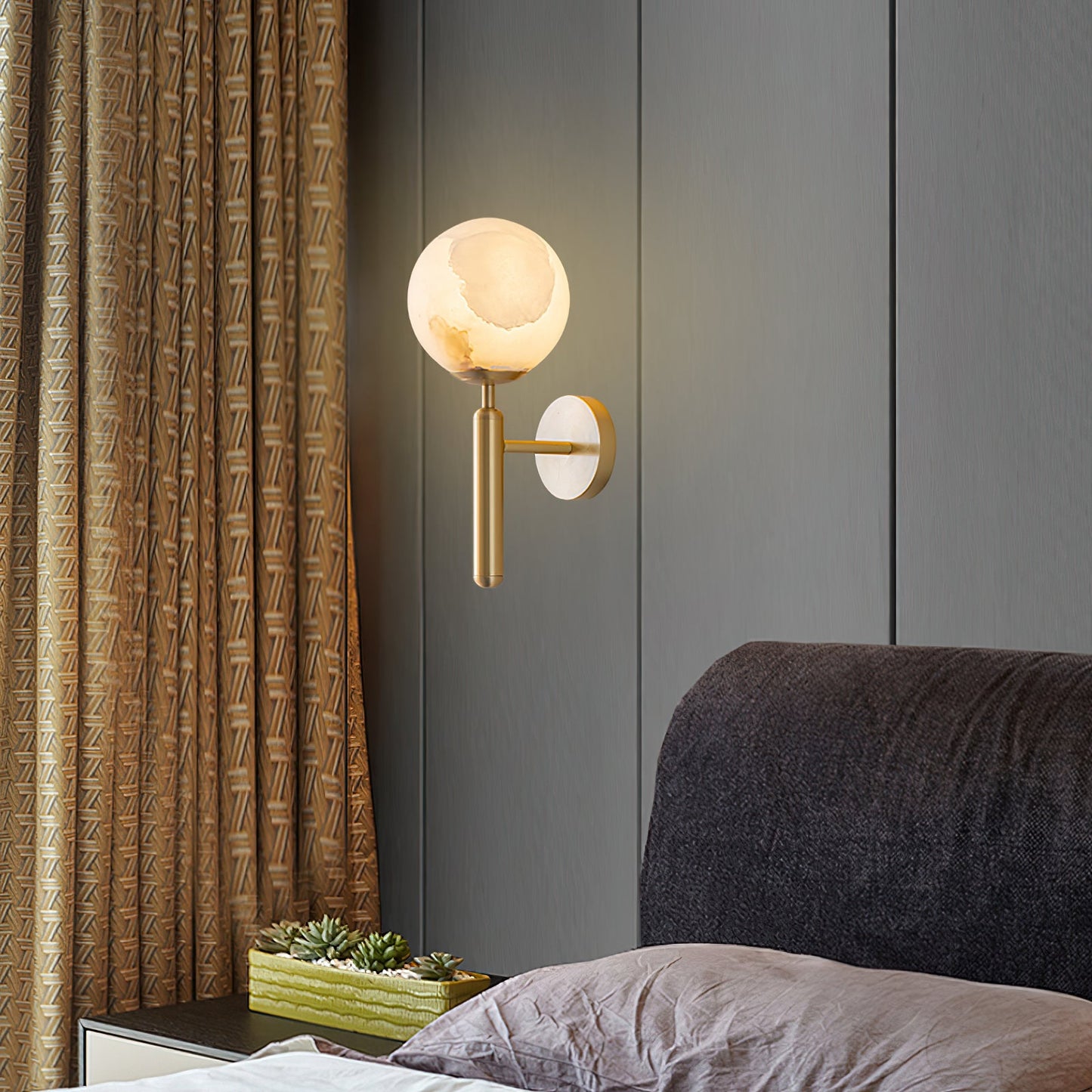Mian Alabaster Wall Lamp
