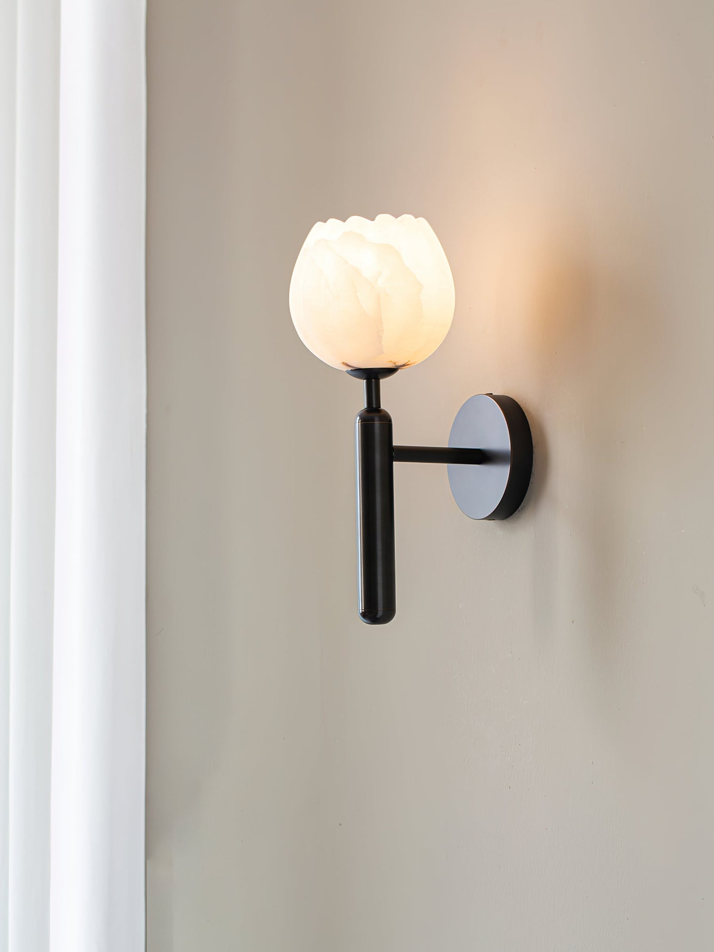 Mian Alabaster Wall Lamp