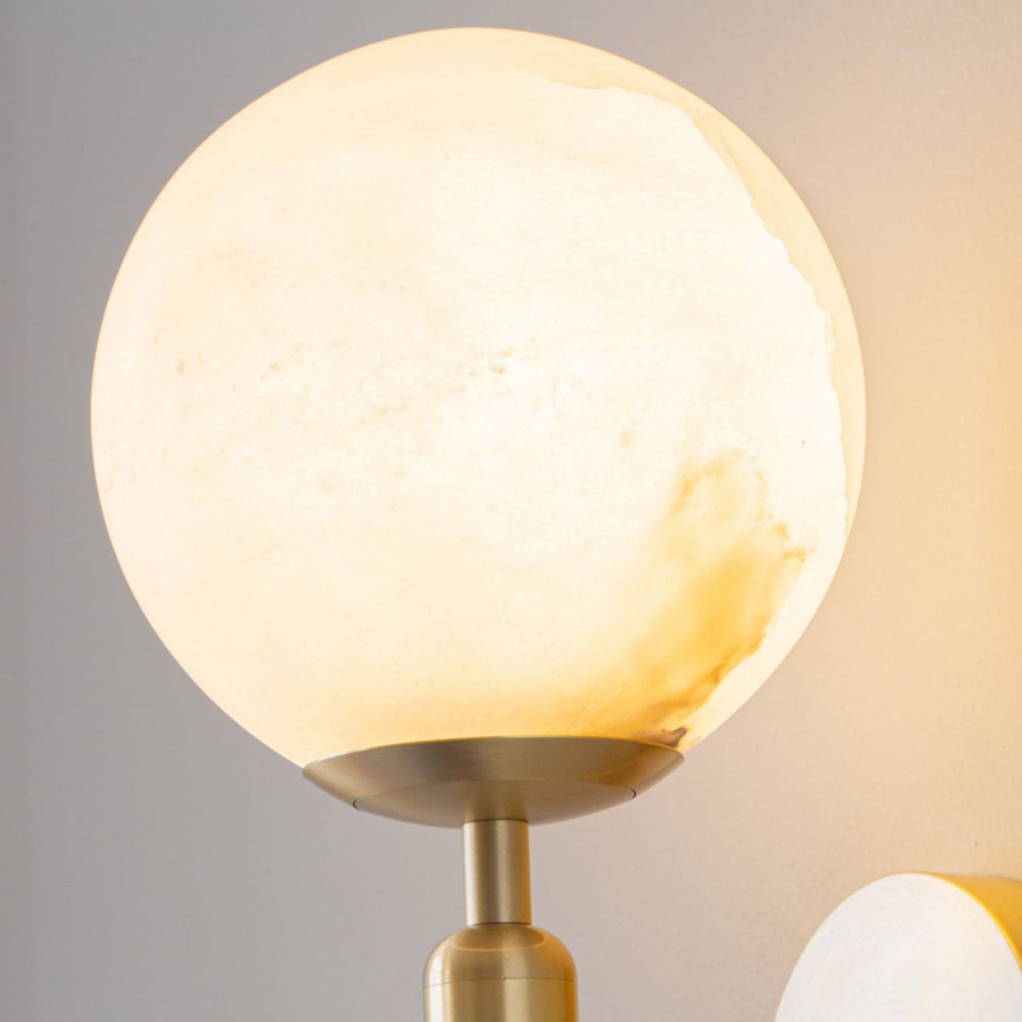 Mian Alabaster Wall Lamp