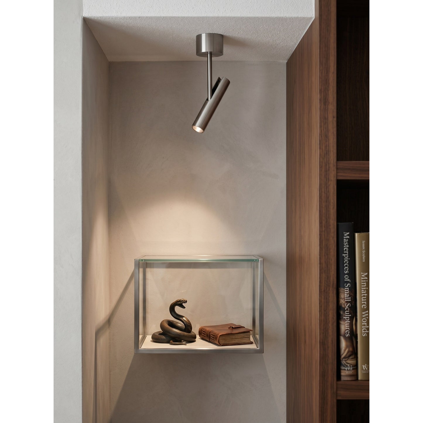 Mib Short Surface-Mounted Spotlight