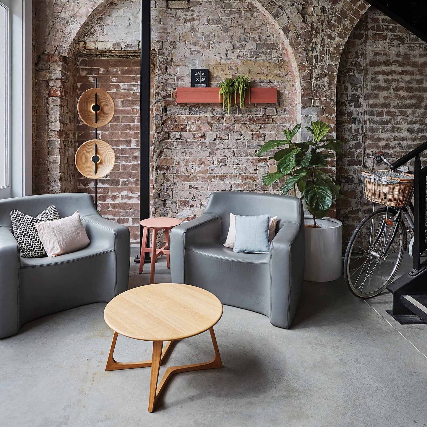 Mito Floor Lamp