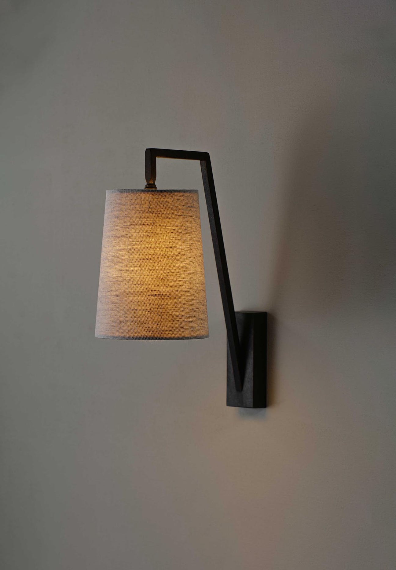 Monty Wall Lamp