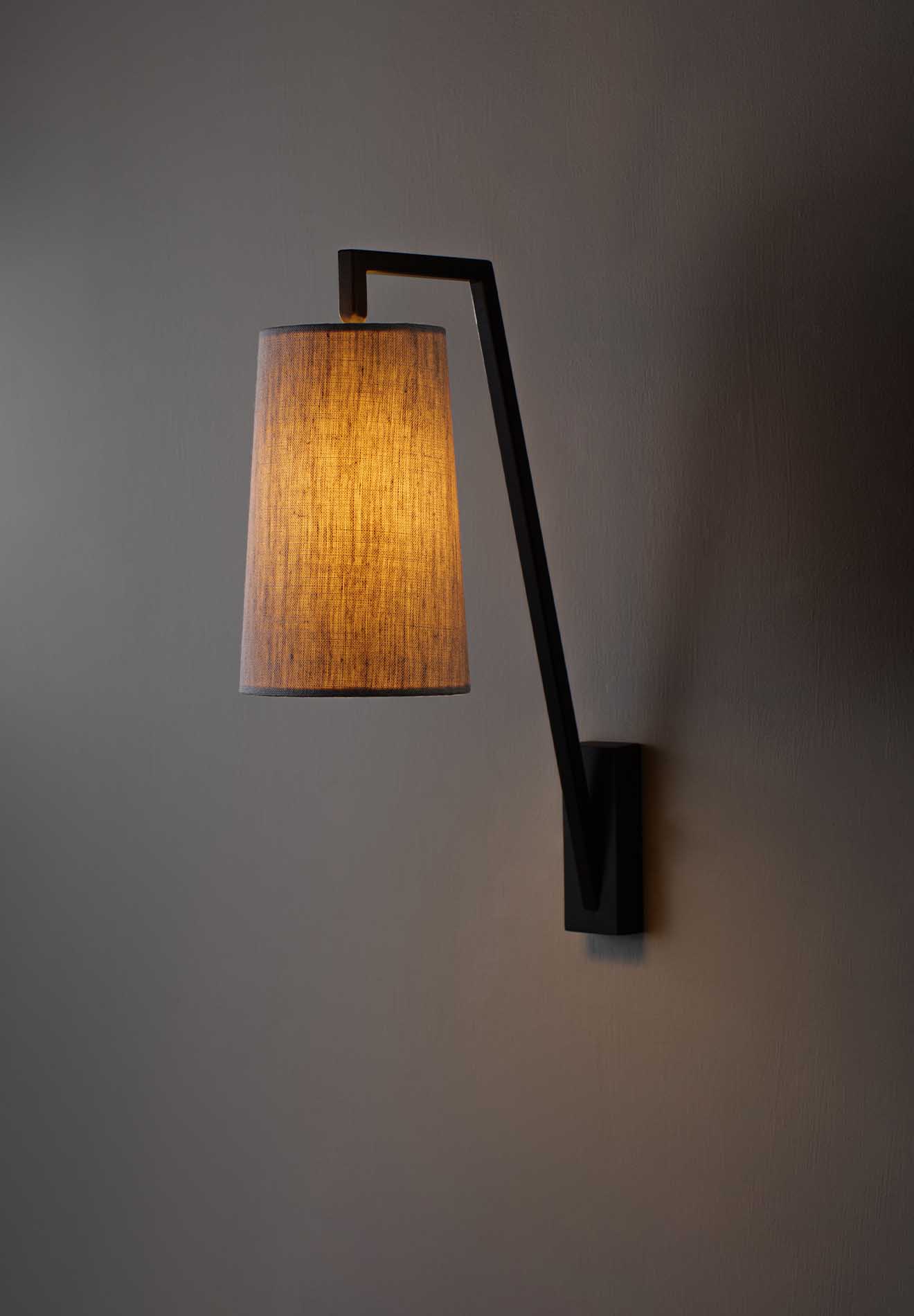 Monty Wall Lamp