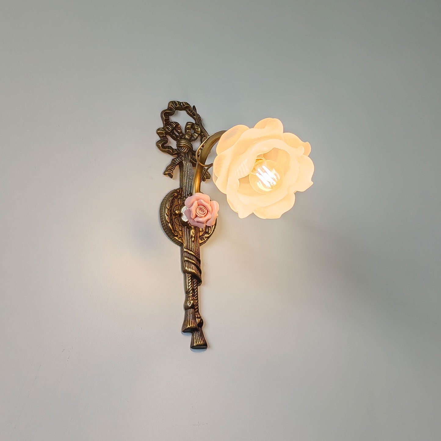 Neiman Wall Lamp