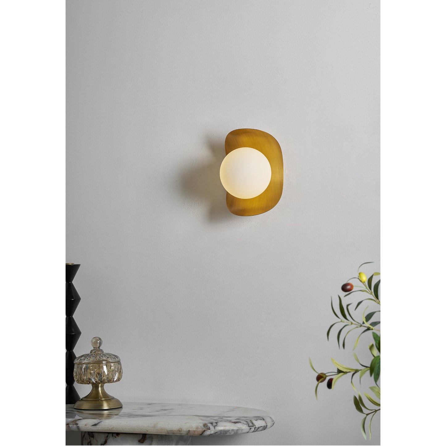 Nouvel Wall Lamp