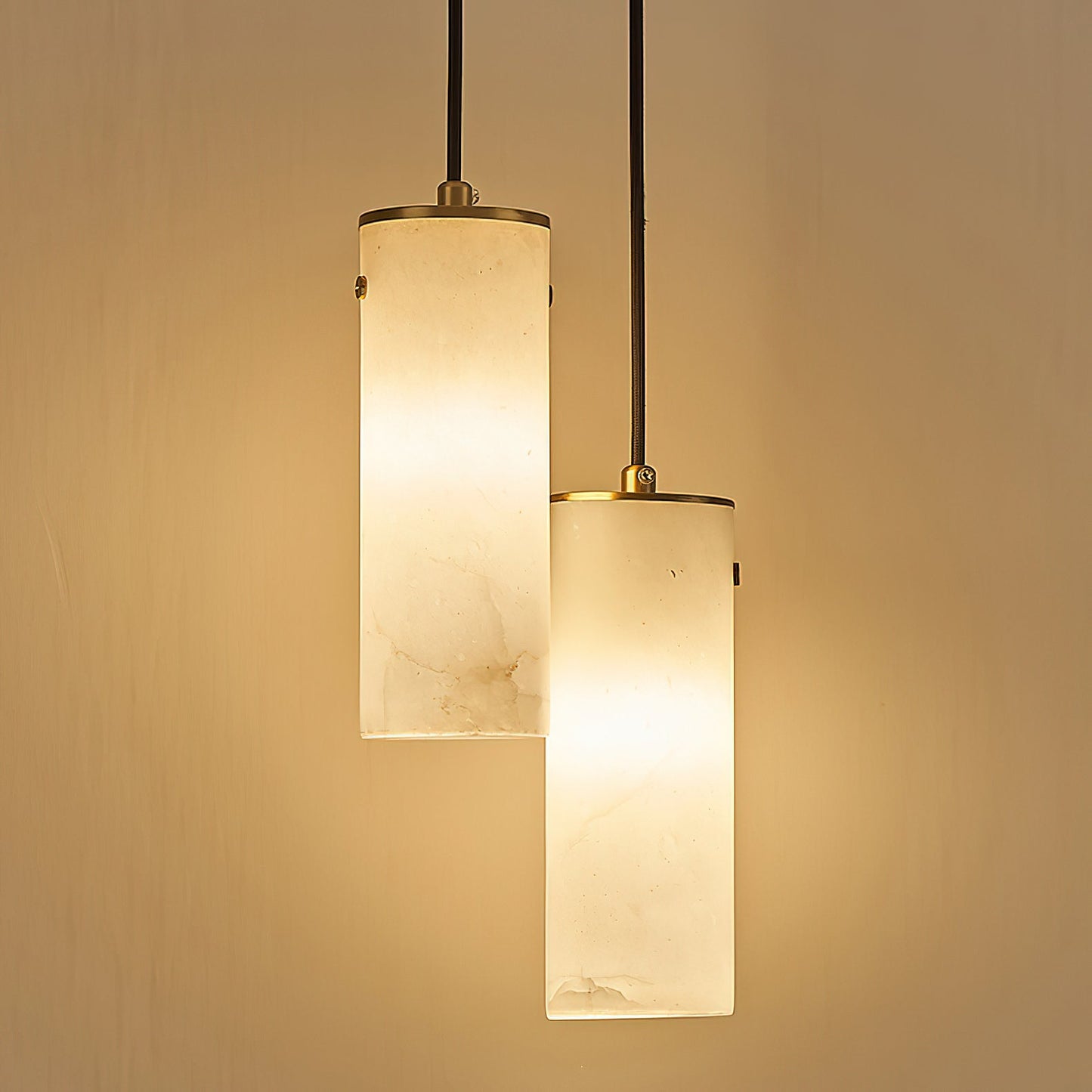 Nula Vertical Alabaster Pendant Light