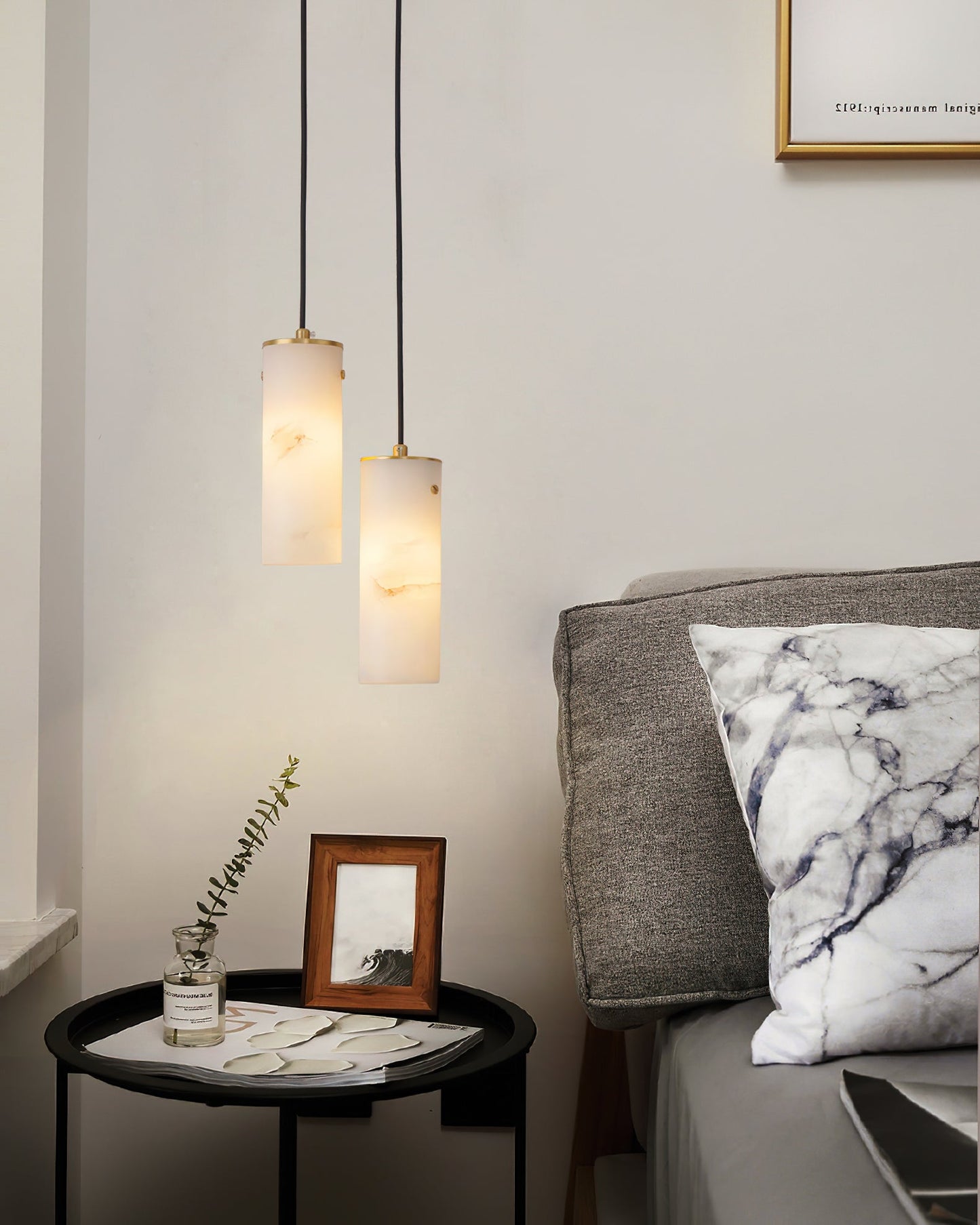 Nula Vertical Alabaster Pendant Light