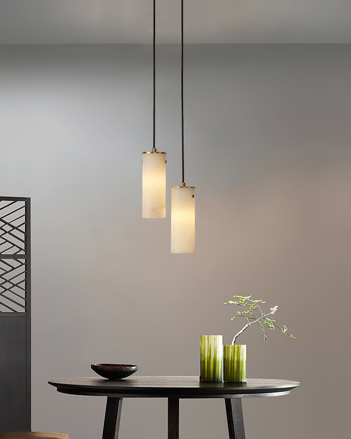 Nula Vertical Alabaster Pendant Light