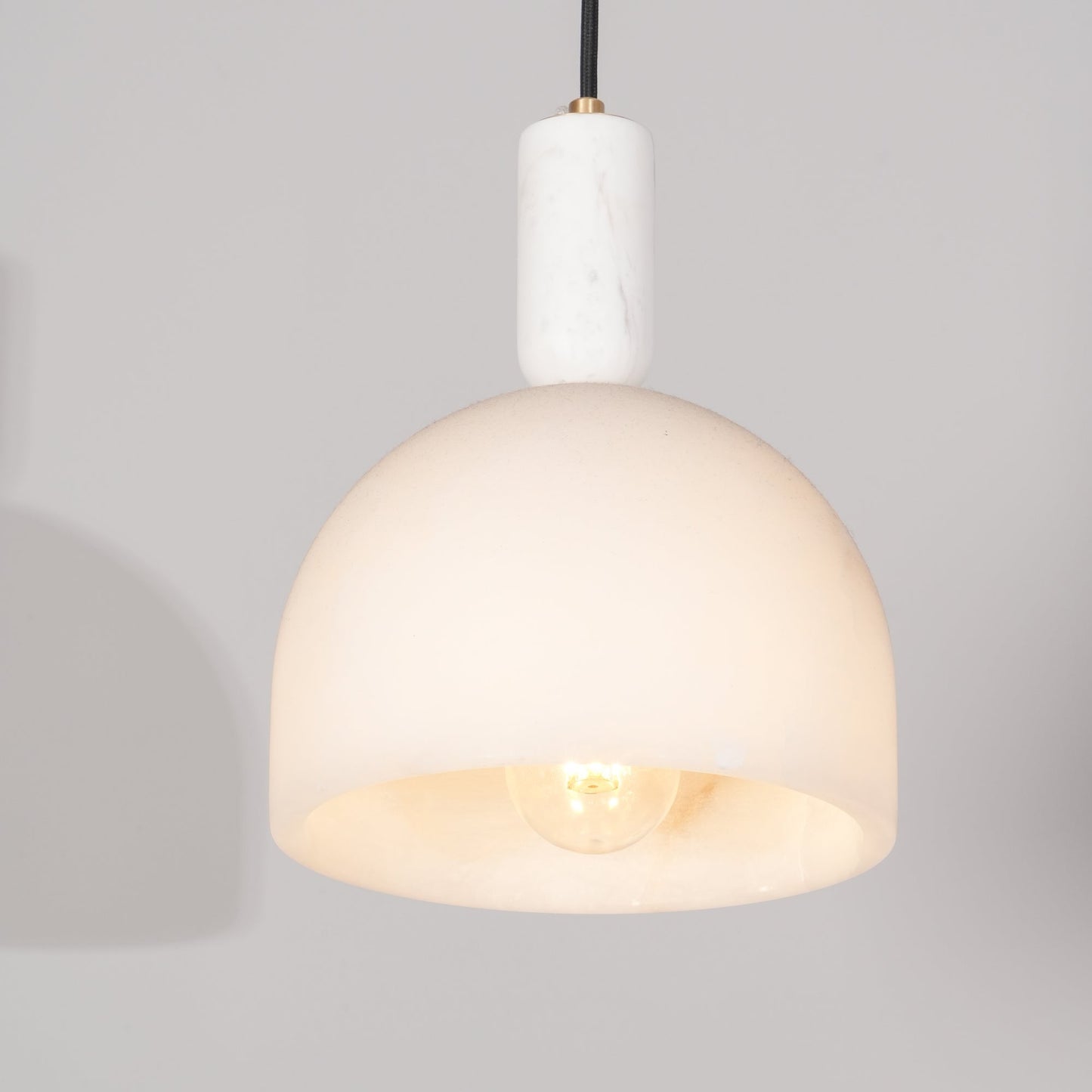 Oki Alabaster Pendnat Light