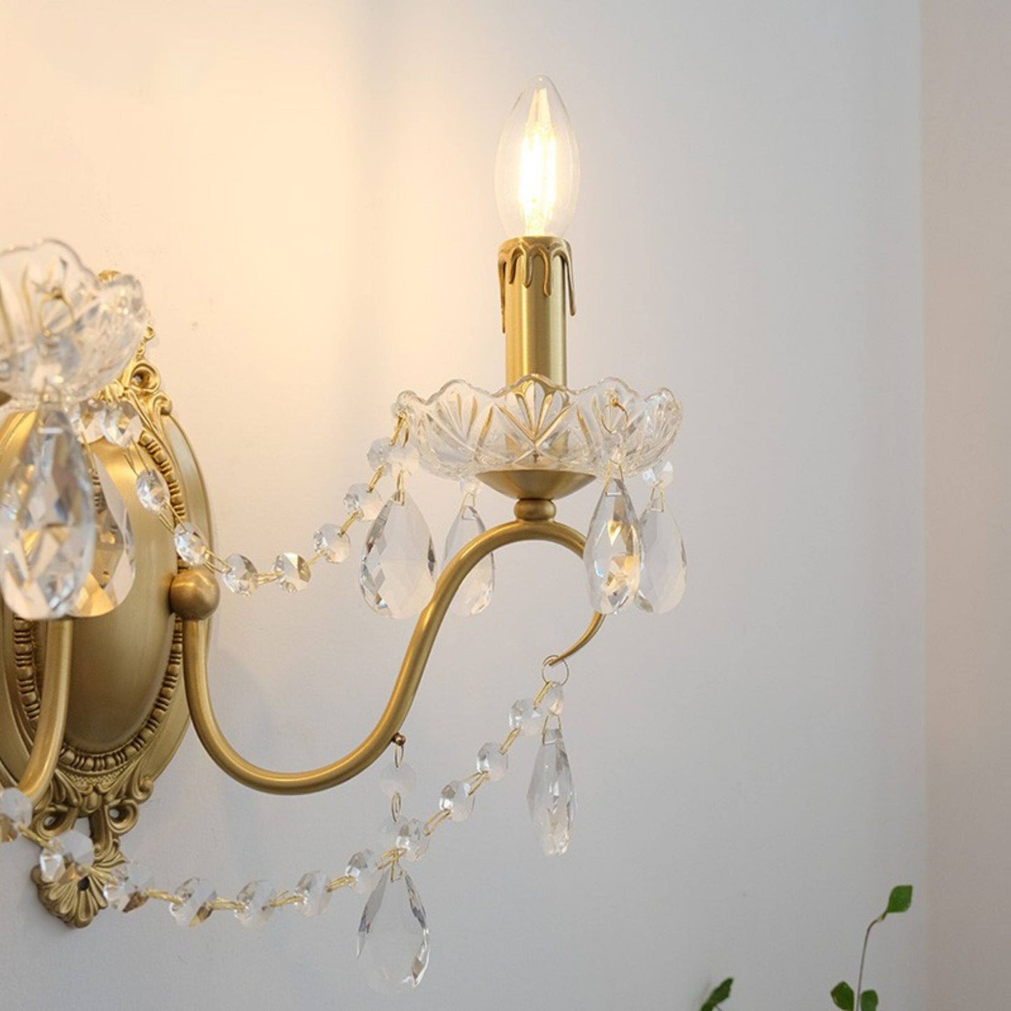Ondersley Crystal Wall Lamp
