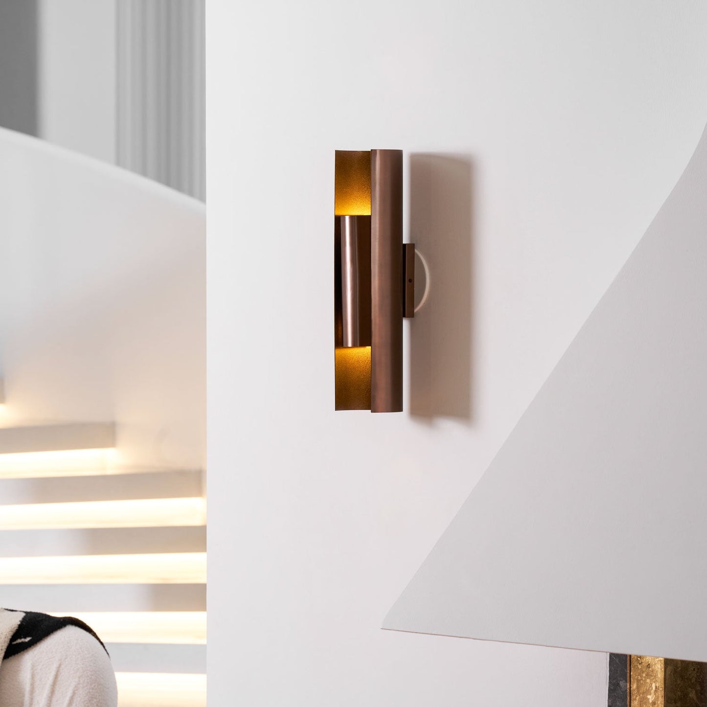 Nyx Wall Lamp